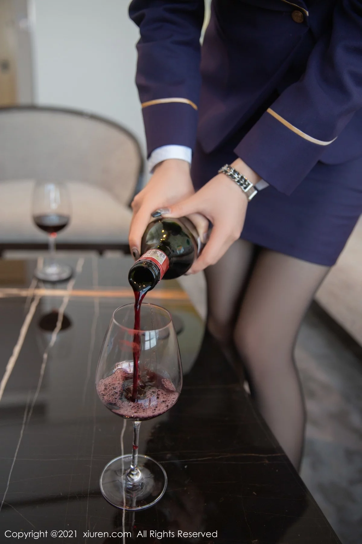 [[XiuRen秀人网]秀人网]No.4231_女神杨晨晨Yome下班后私房半脱露粉色内衣开档黑丝诱惑写真77P