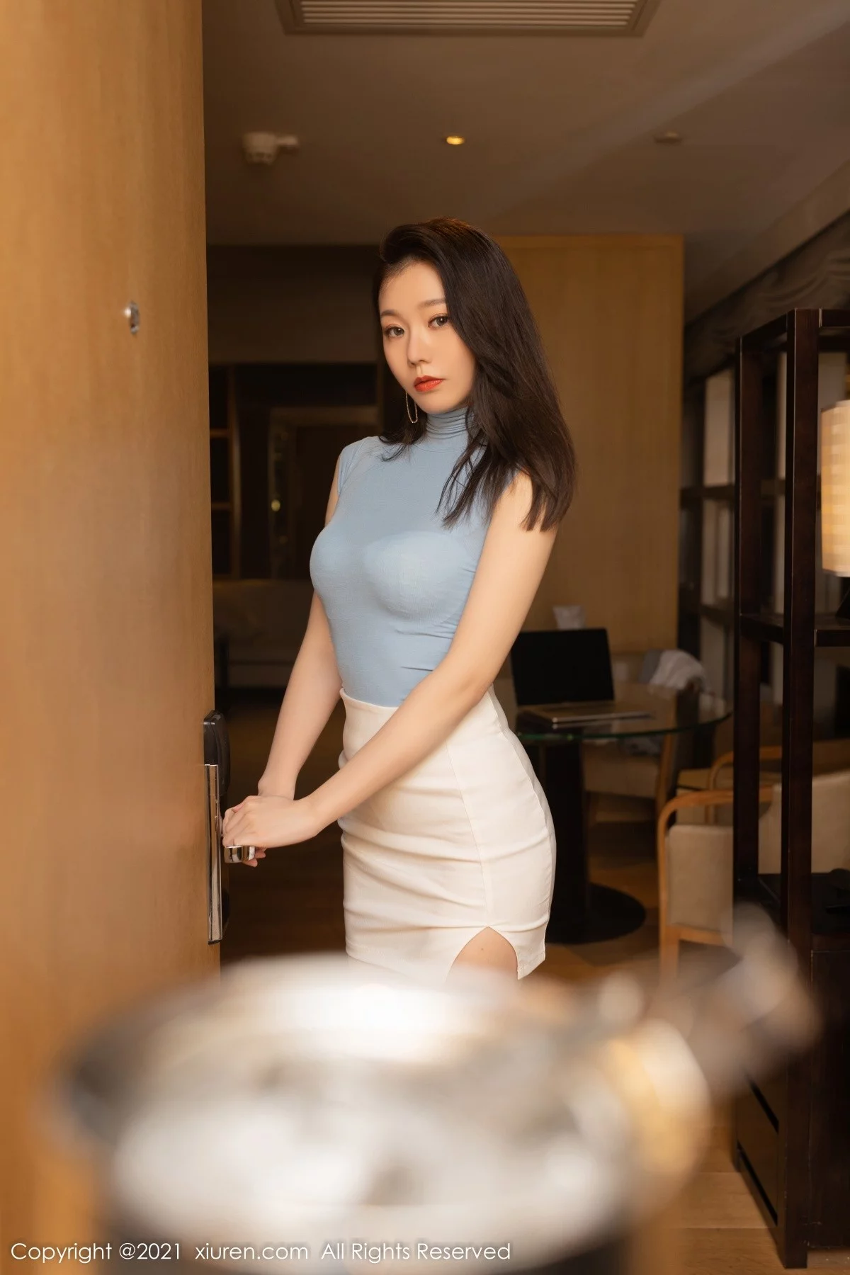 [[XiuRen秀人网]秀人网]No.4281_模特安然Maleah美女导游主题床上半脱露蕾丝内衣完美诱惑写真90P