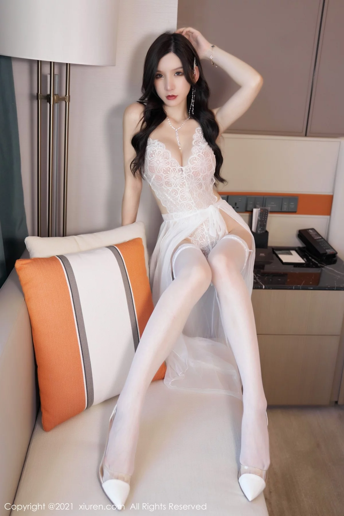 [[XiuRen秀人网]秀人网]No.4284_女神周于希Sandy私房洁白诱人蕾丝情趣内衣秀惹火身材诱惑写真71P