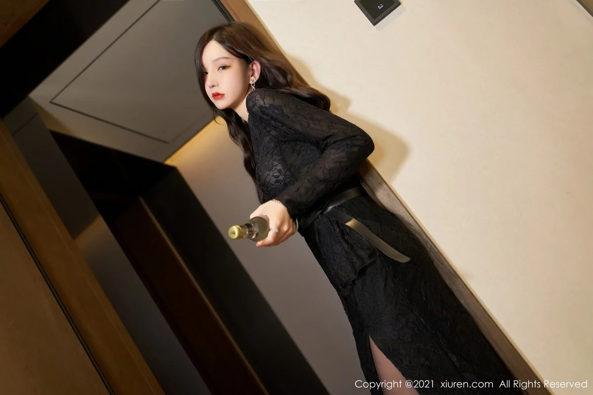 [[XiuRen秀人网]秀人网]No.4298_女神周于希Sandy黑色魅惑制服配无内黑丝裤袜撩人诱惑写真90P