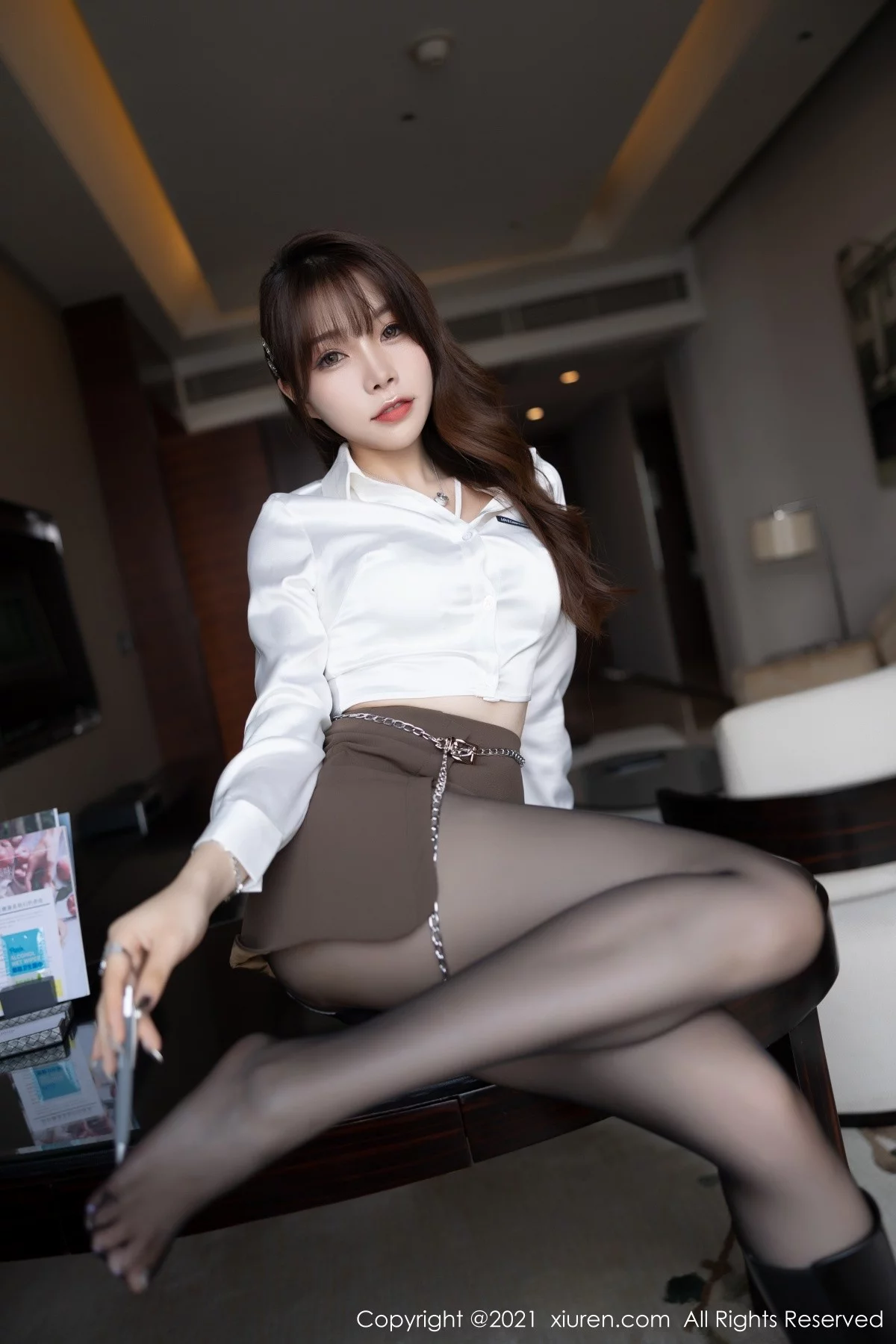 [[XiuRen秀人网]秀人网]No.4299_女神芝芝Booty情趣调教白衬衣下性感内衣配黑丝裤袜诱惑写真89P