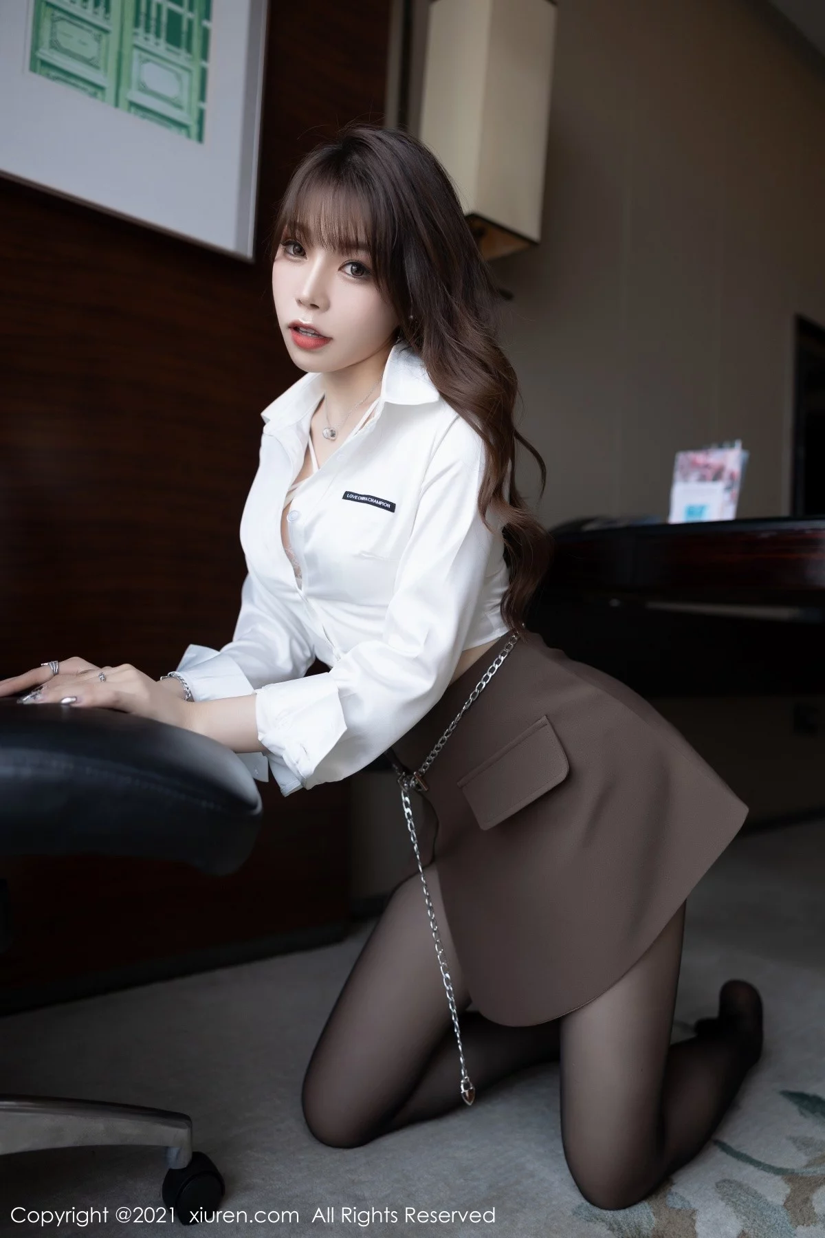 [[XiuRen秀人网]秀人网]No.4299_女神芝芝Booty情趣调教白衬衣下性感内衣配黑丝裤袜诱惑写真89P