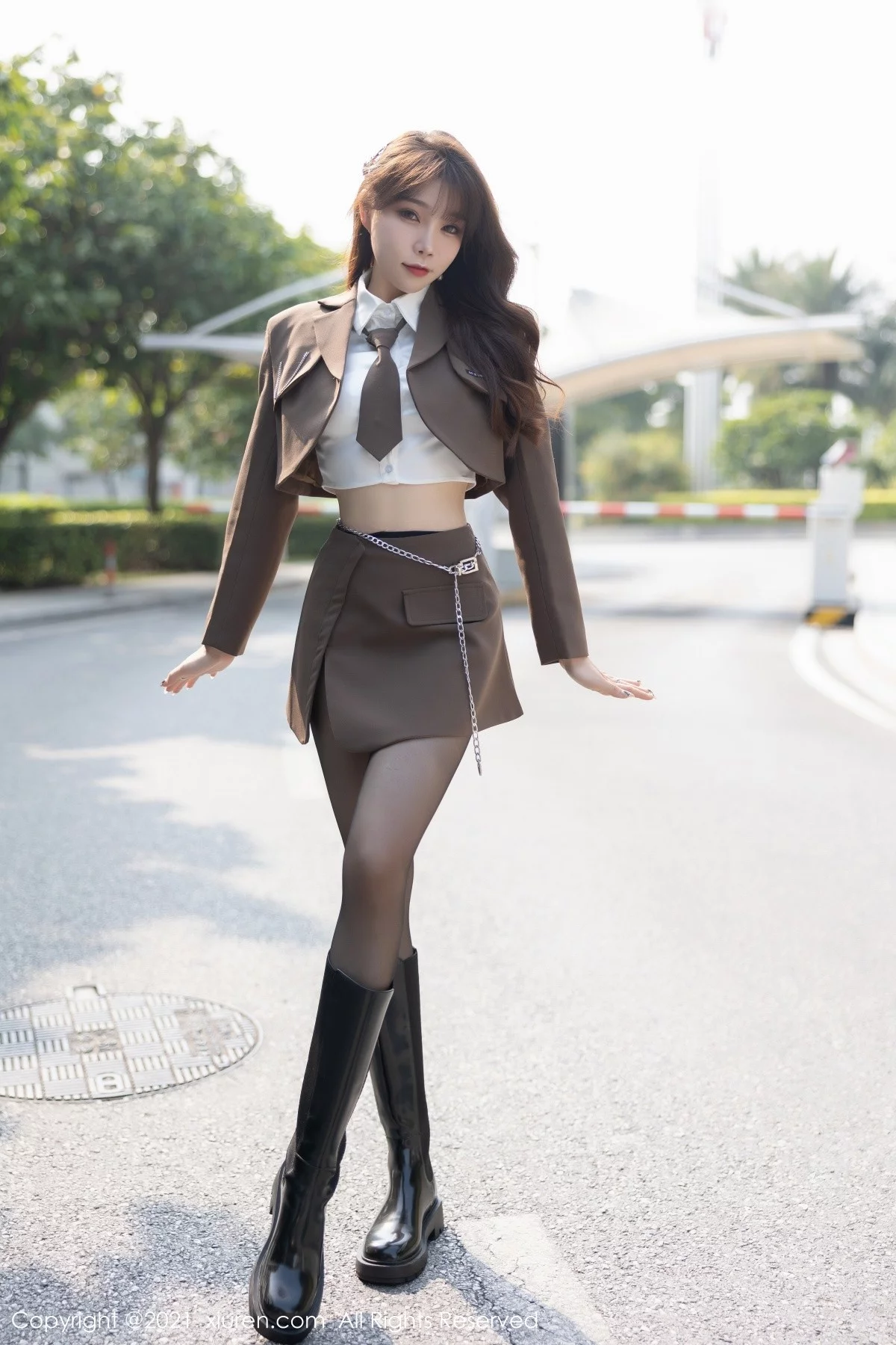 [[XiuRen秀人网]秀人网]No.4299_女神芝芝Booty情趣调教白衬衣下性感内衣配黑丝裤袜诱惑写真89P