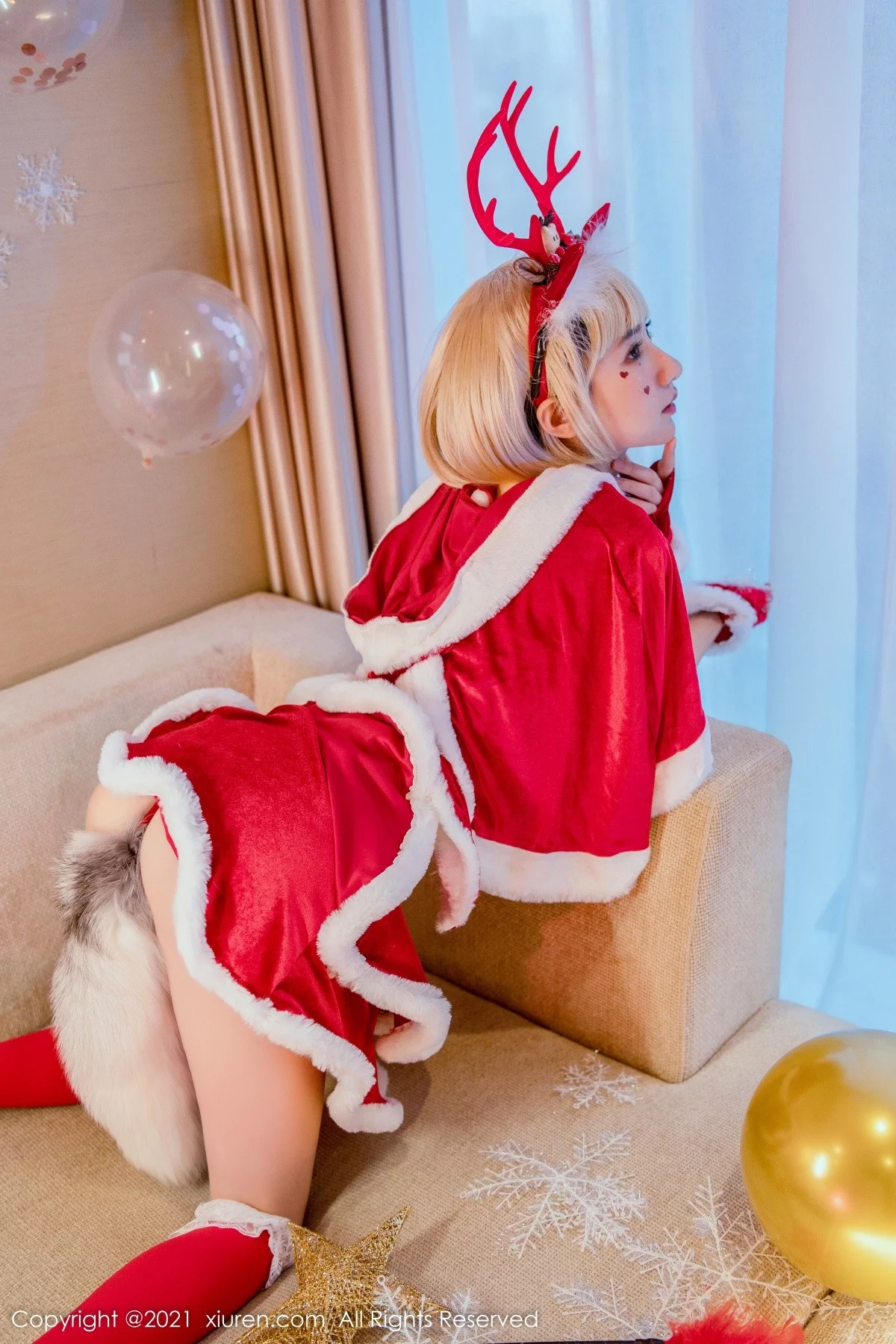 [[XiuRen秀人网]秀人网]No.4300_女神小果冻儿圣诞主题私房性感红色服饰半脱秀火辣身材诱惑写真57P