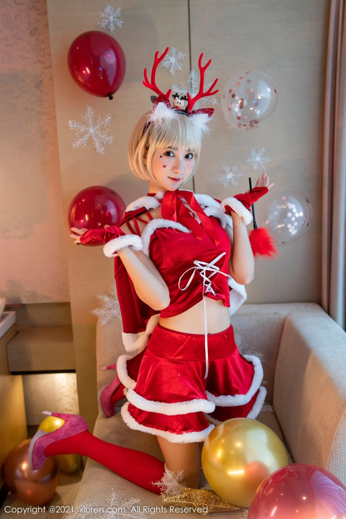 [[XiuRen秀人网]秀人网]No.4300_女神小果冻儿圣诞主题私房性感红色服饰半脱秀火辣身材诱惑写真57P