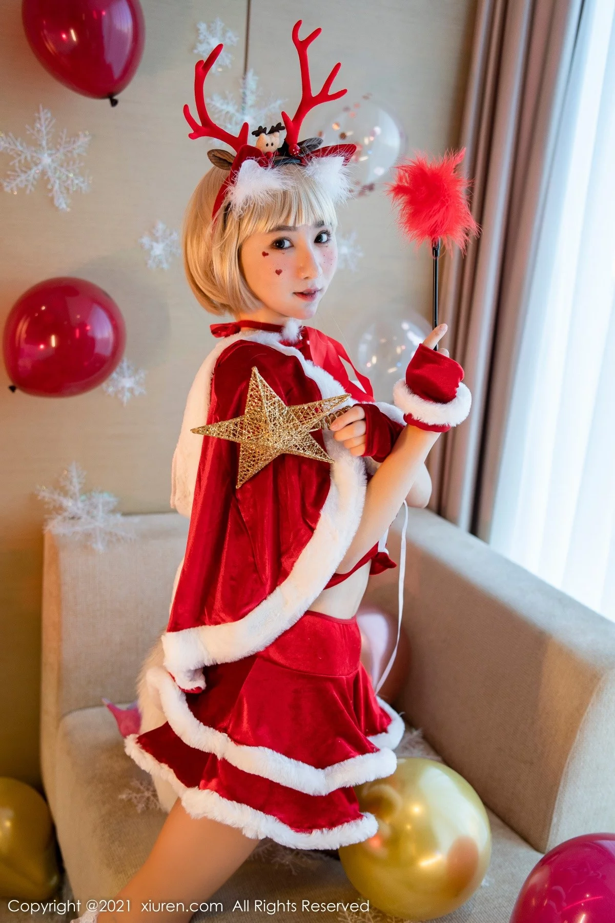 [[XiuRen秀人网]秀人网]No.4300_女神小果冻儿圣诞主题私房性感红色服饰半脱秀火辣身材诱惑写真57P