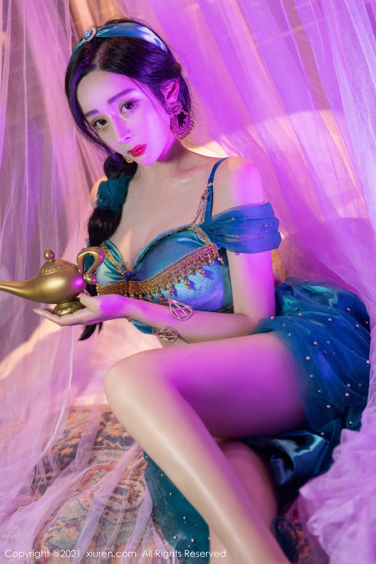 [[XiuRen秀人网]秀人网]No.4243_模特允爾成都旅拍异域风情主题私房半脱露丰乳肥臀极致诱惑写真63P