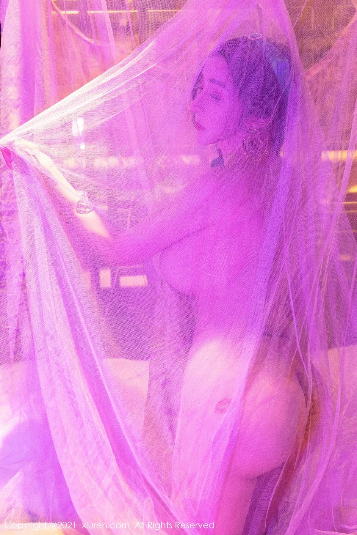 [[XiuRen秀人网]秀人网]No.4243_模特允爾成都旅拍异域风情主题私房半脱露丰乳肥臀极致诱惑写真63P