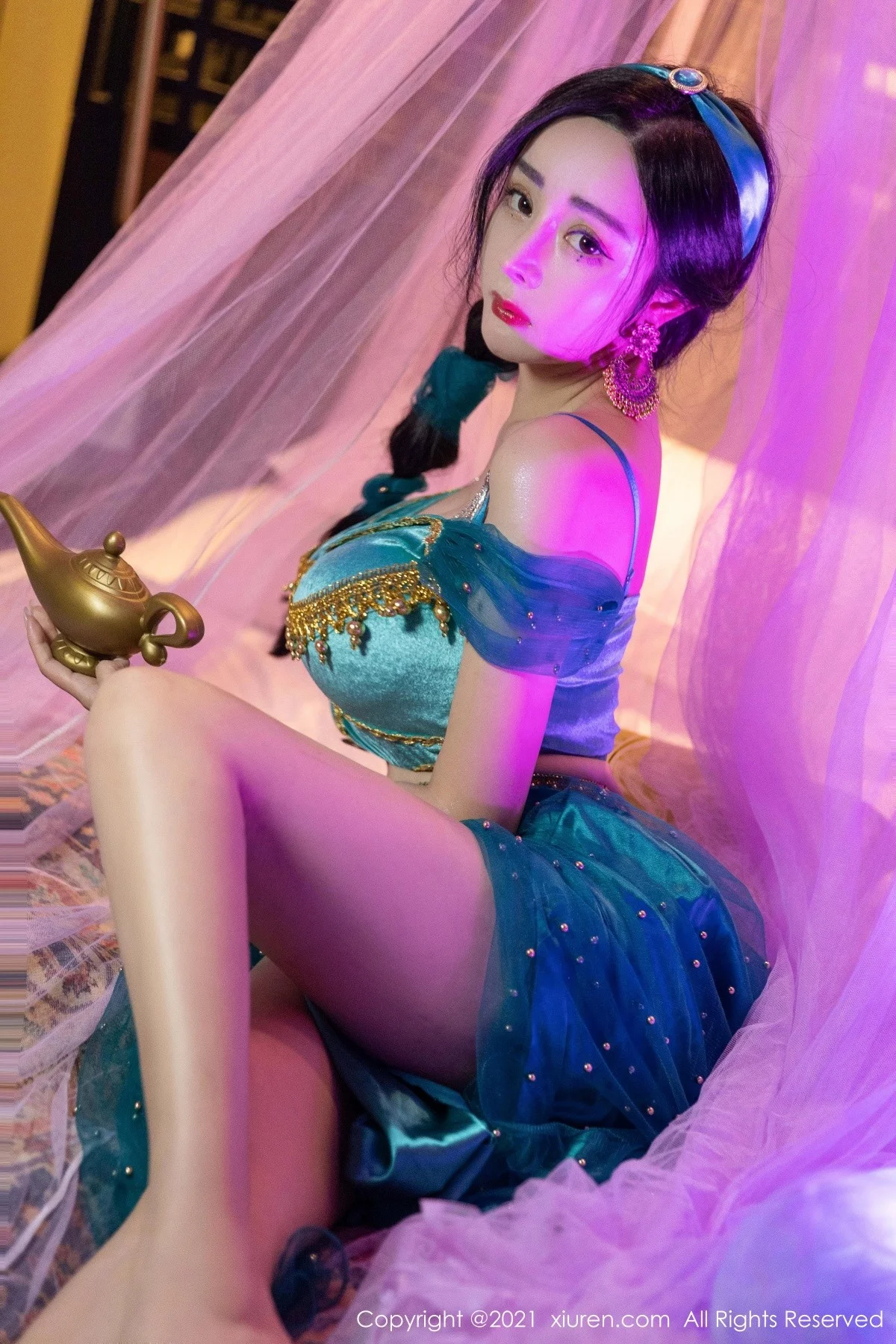 [[XiuRen秀人网]秀人网]No.4243_模特允爾成都旅拍异域风情主题私房半脱露丰乳肥臀极致诱惑写真63P