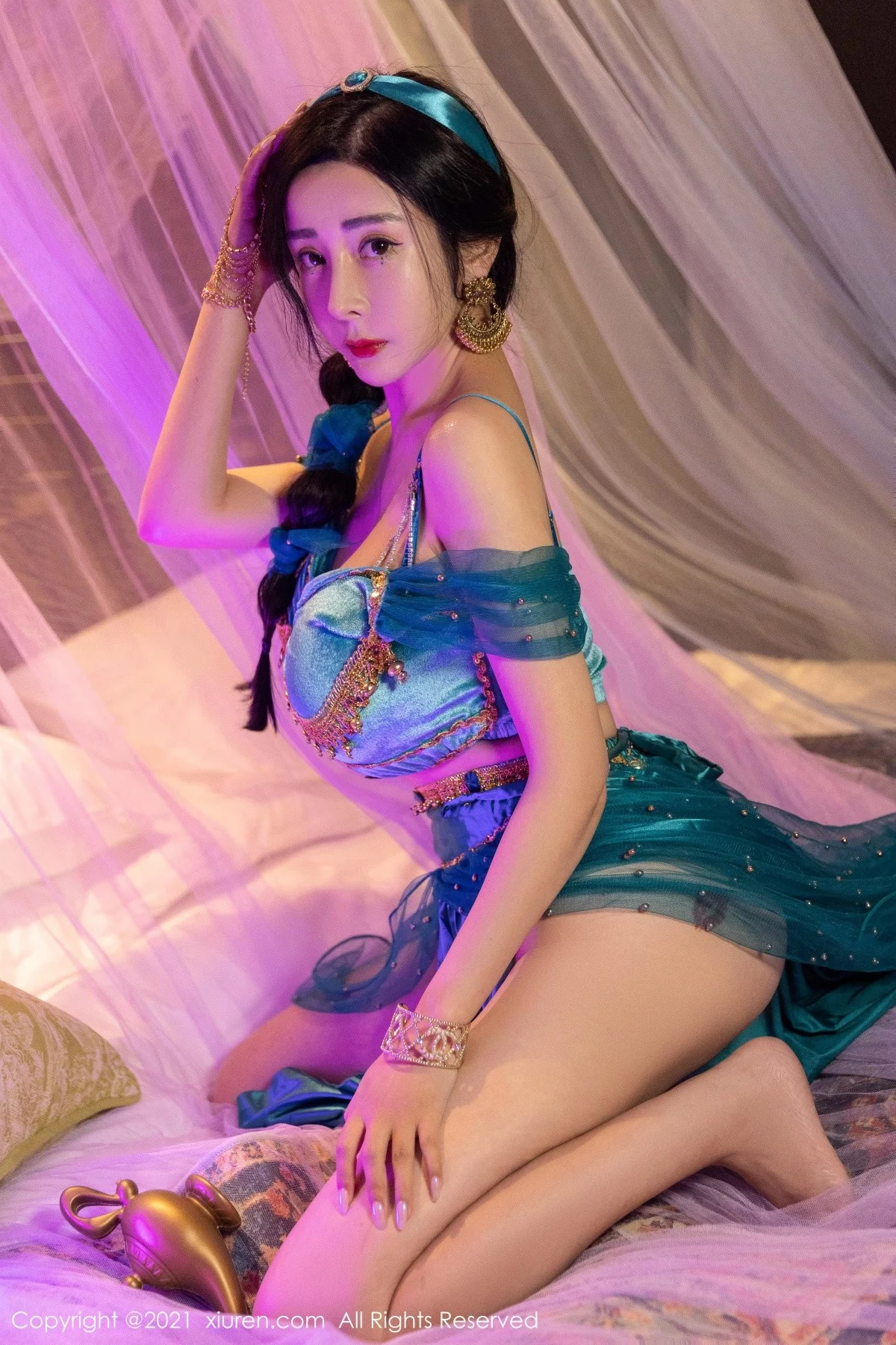 [[XiuRen秀人网]秀人网]No.4243_模特允爾成都旅拍异域风情主题私房半脱露丰乳肥臀极致诱惑写真63P