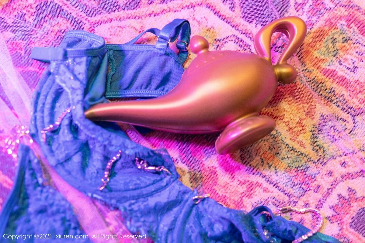 [[XiuRen秀人网]秀人网]No.4243_模特允爾成都旅拍异域风情主题私房半脱露丰乳肥臀极致诱惑写真63P