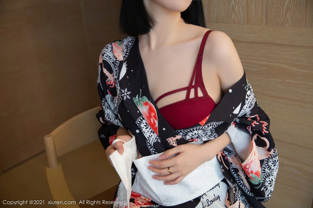 [[XiuRen秀人网]秀人网]No.4313_模特一颗甜蛋黄a私房魅力日式和服情趣人体盛宴撩人诱惑写真81P