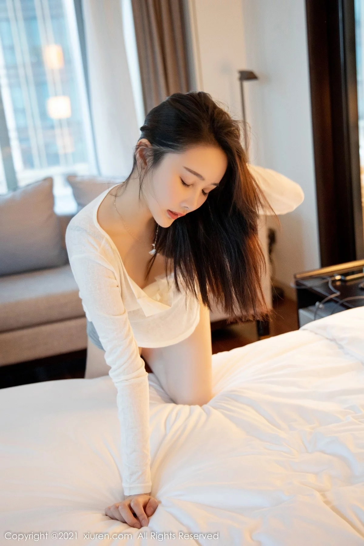 [[XiuRen秀人网]秀人网]No.4312_模特Summer宝宝白纱衣配超短裙半脱露蕾丝内衣撩人诱惑写真60P