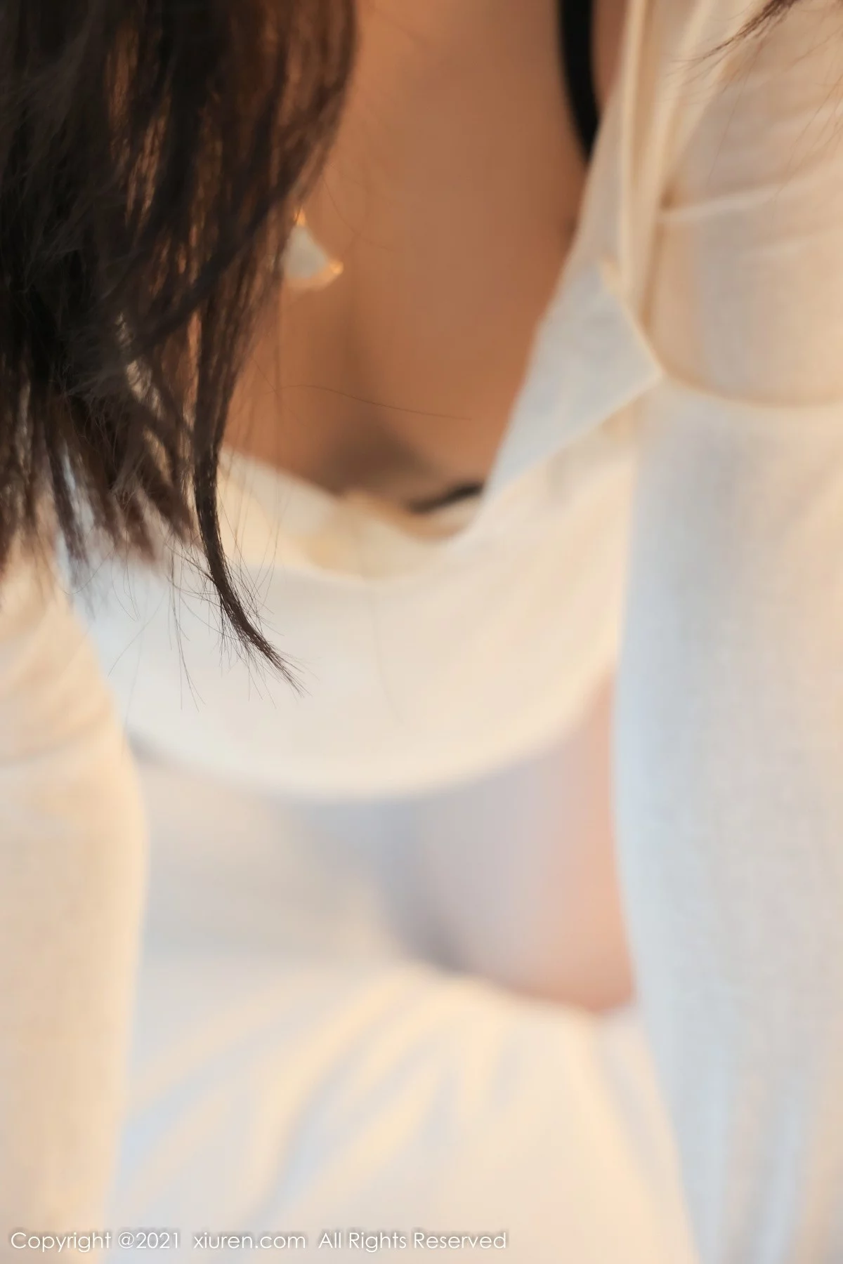 [[XiuRen秀人网]秀人网]No.4312_模特Summer宝宝白纱衣配超短裙半脱露蕾丝内衣撩人诱惑写真60P