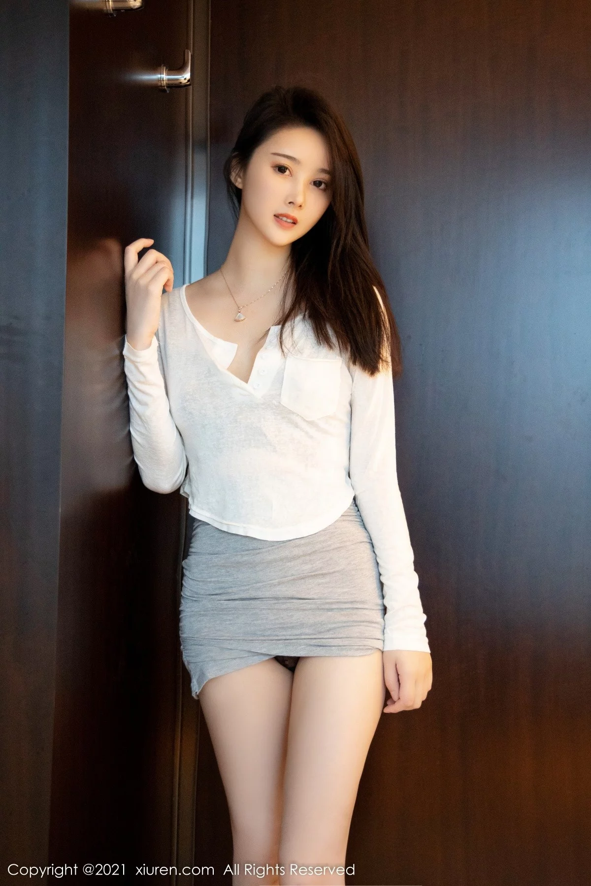 [[XiuRen秀人网]秀人网]No.4312_模特Summer宝宝白纱衣配超短裙半脱露蕾丝内衣撩人诱惑写真60P