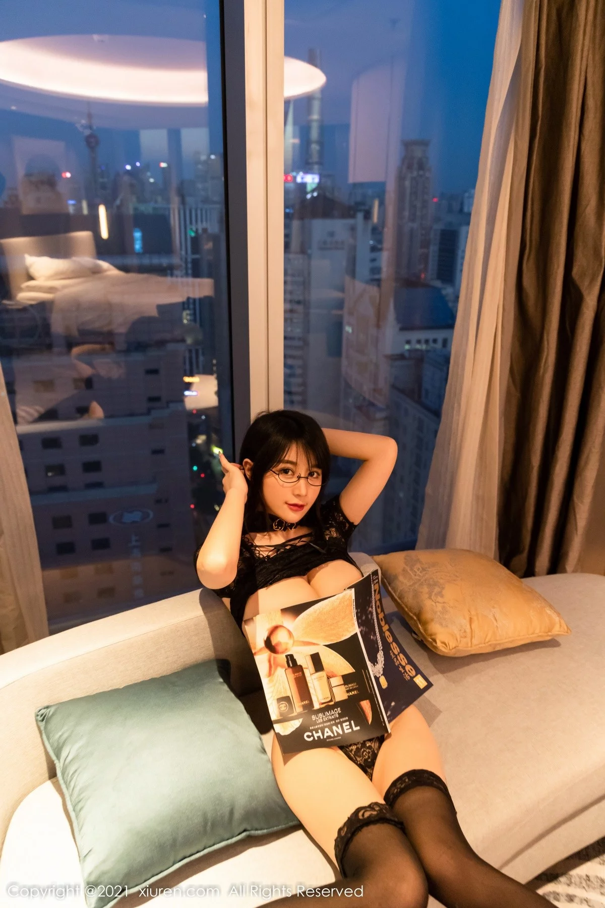 [[XiuRen秀人网]秀人网]No.4317_模特美七Mia青海旅拍黑色蕾丝内衣配丁字裤秀惹火身材诱惑写真67P