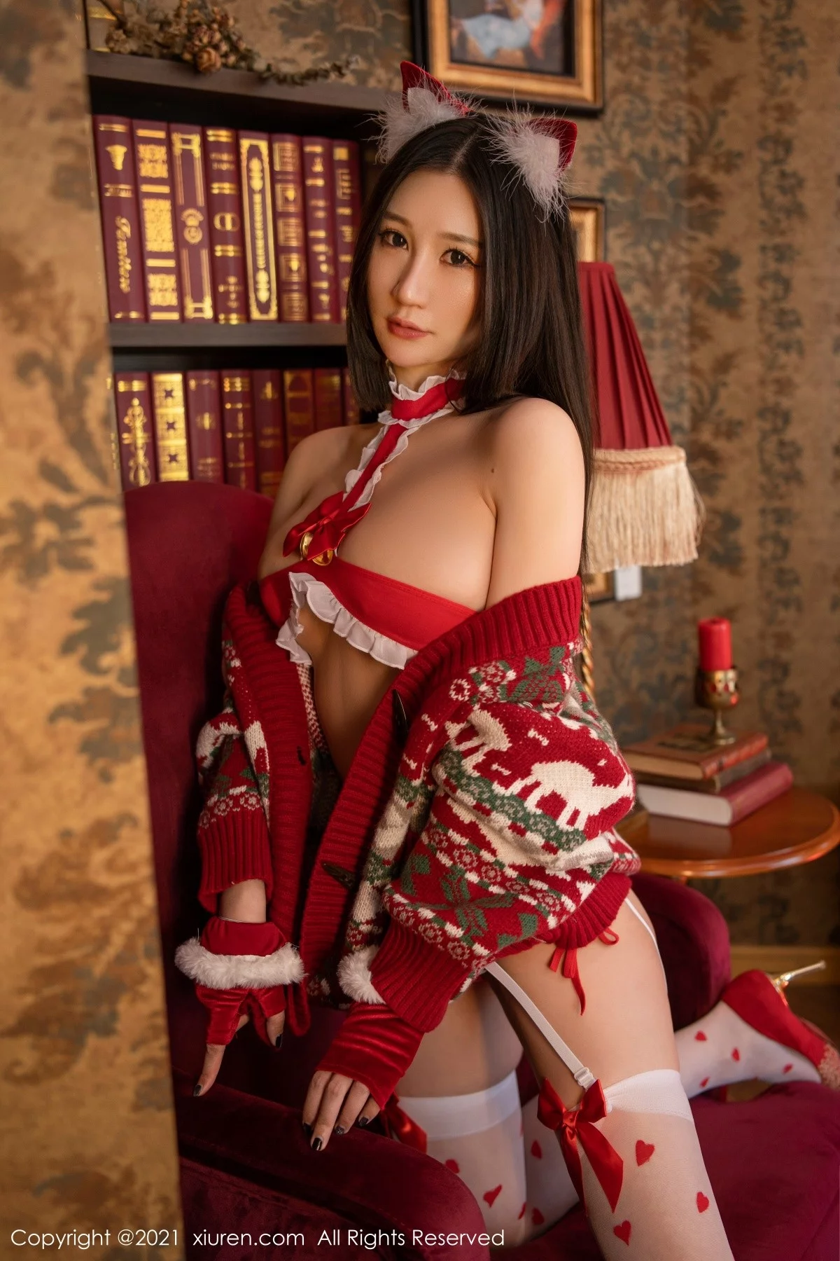 [[XiuRen秀人网]秀人网]No.4323_模特顾乔楠Cora圣诞好礼主题私房性感服饰秀豪乳翘臀诱惑写真60P