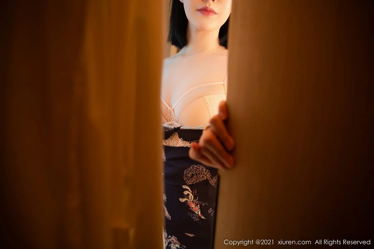 [[XiuRen秀人网]秀人网]No.4334_模特一颗甜蛋黄a黑花裙配精致内衣蕾丝吊袜秀火辣身材诱惑写真79P