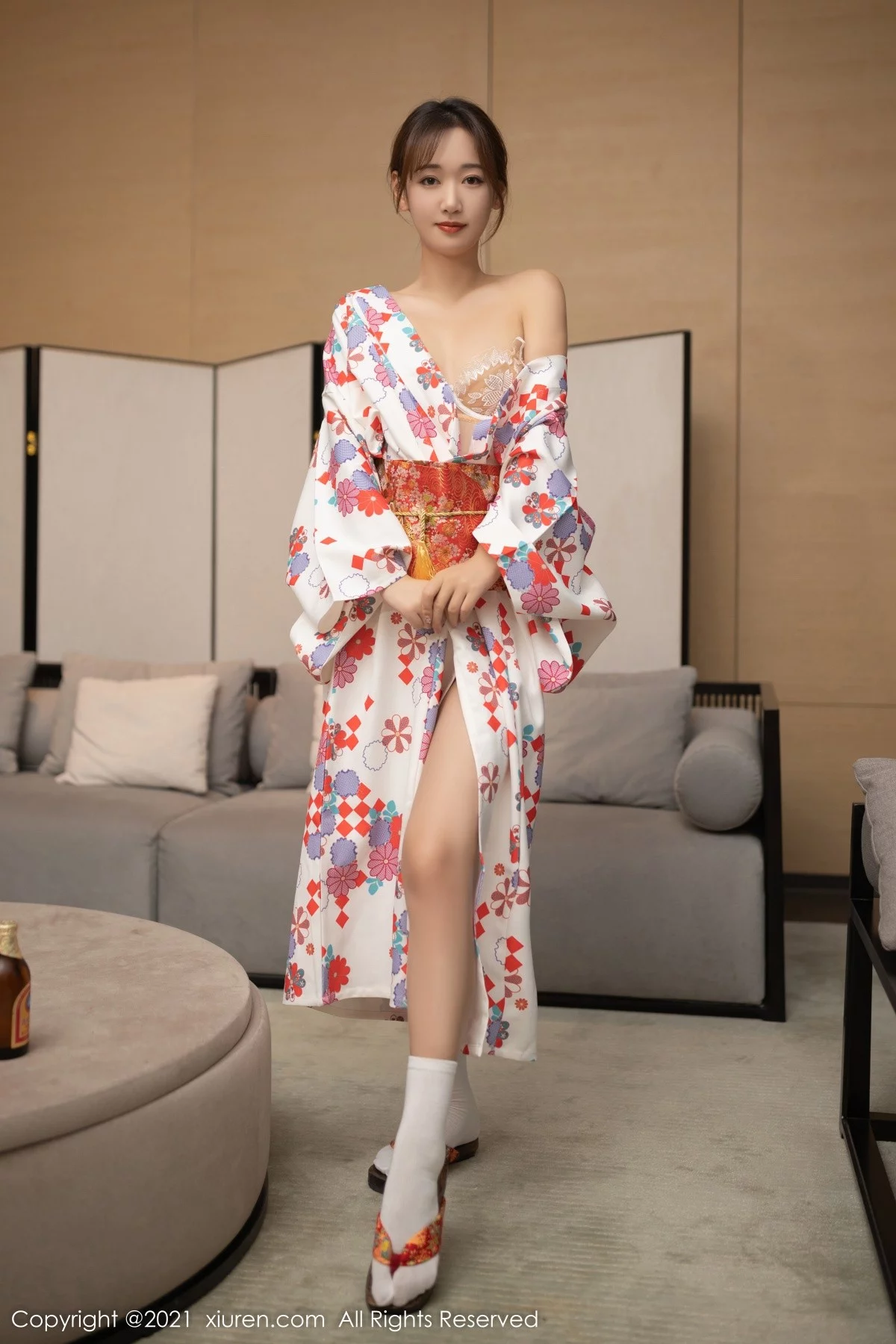 [[XiuRen秀人网]秀人网]No.4349_模特唐安琪江浙沪旅拍日料情景主题脱和服露蕾丝内衣诱惑写真88P