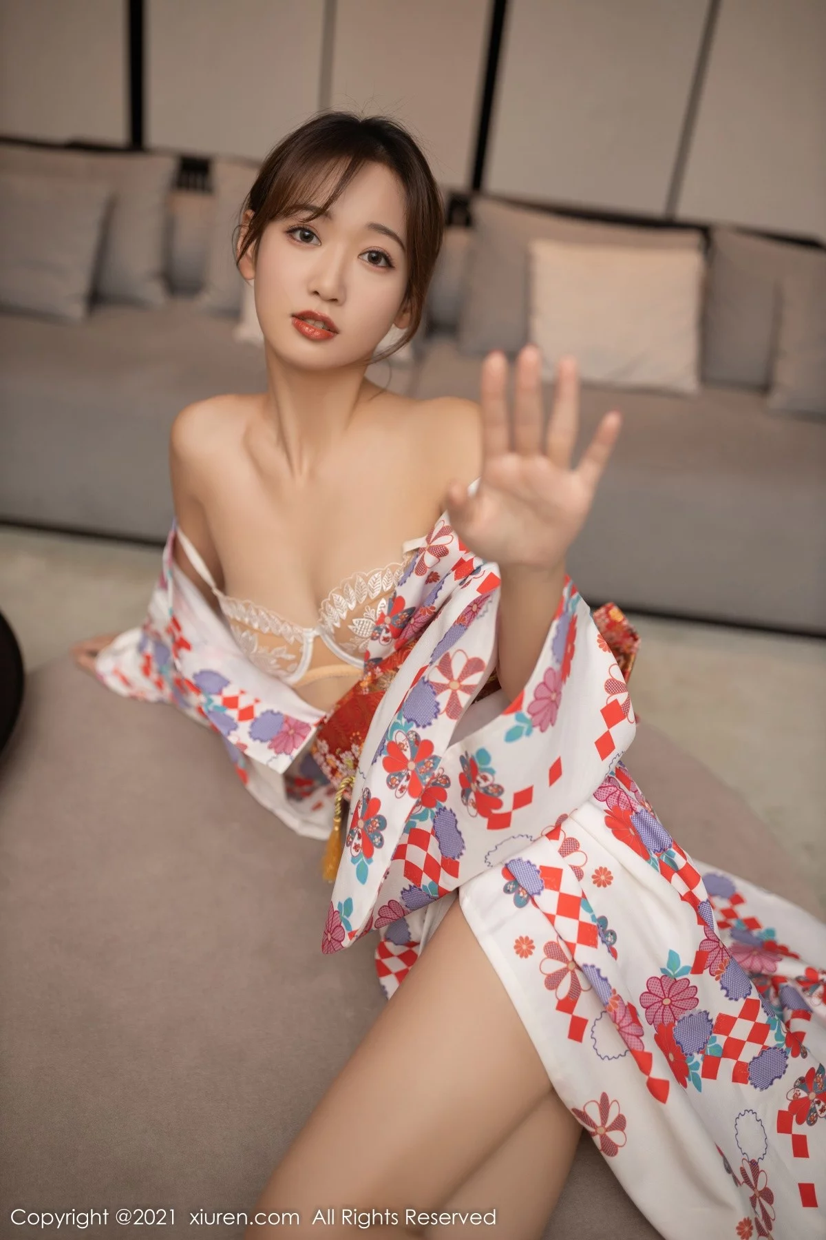 [[XiuRen秀人网]秀人网]No.4349_模特唐安琪江浙沪旅拍日料情景主题脱和服露蕾丝内衣诱惑写真88P