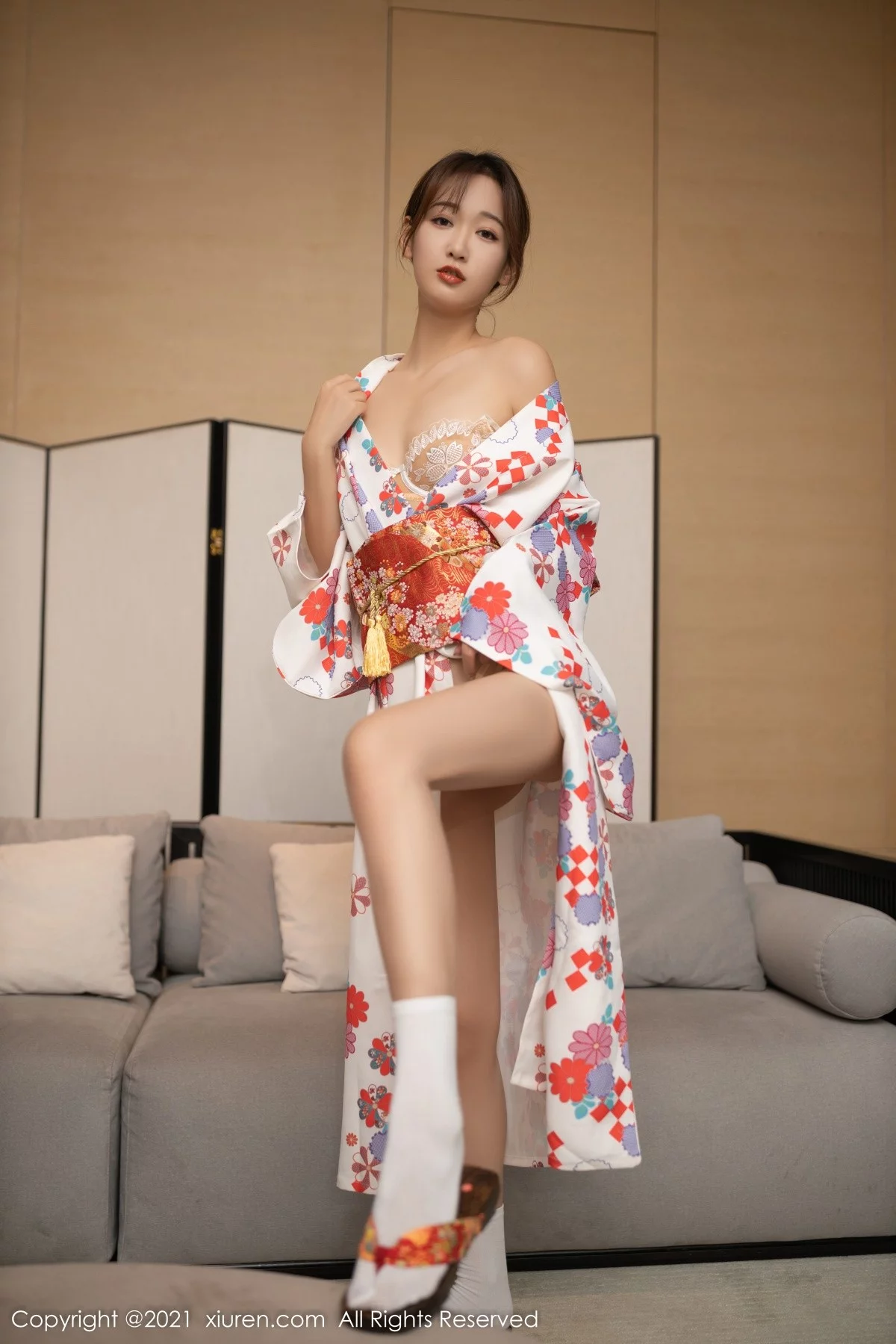 [[XiuRen秀人网]秀人网]No.4349_模特唐安琪江浙沪旅拍日料情景主题脱和服露蕾丝内衣诱惑写真88P