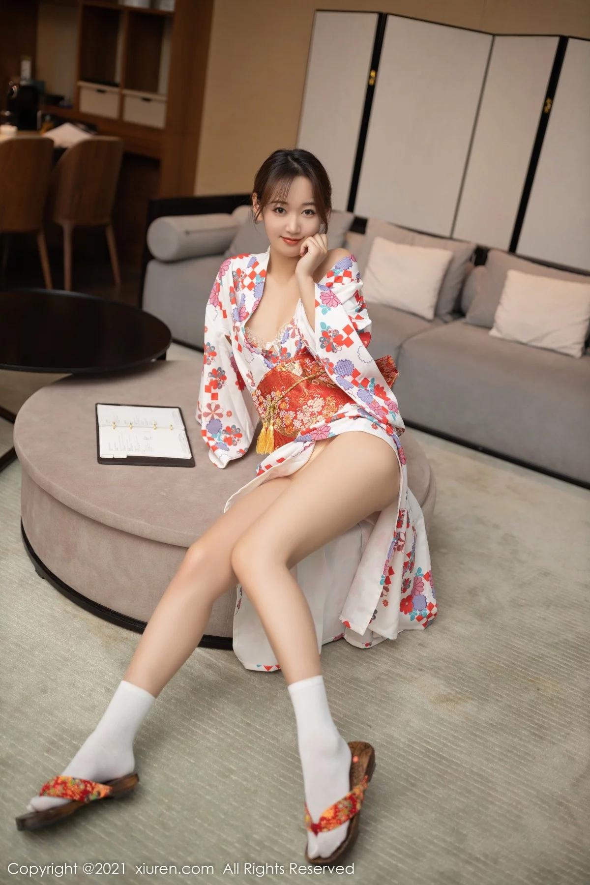 [[XiuRen秀人网]秀人网]No.4349_模特唐安琪江浙沪旅拍日料情景主题脱和服露蕾丝内衣诱惑写真88P