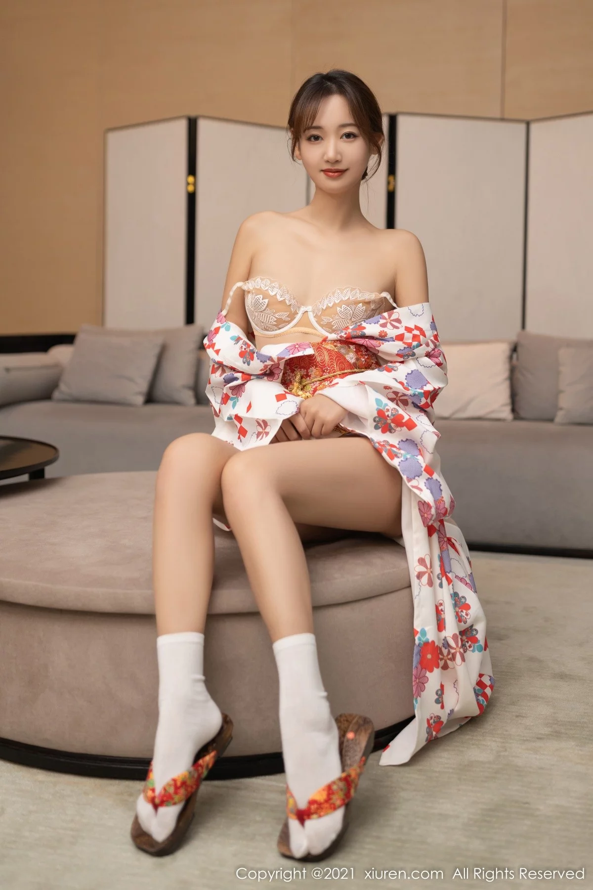 [[XiuRen秀人网]秀人网]No.4349_模特唐安琪江浙沪旅拍日料情景主题脱和服露蕾丝内衣诱惑写真88P