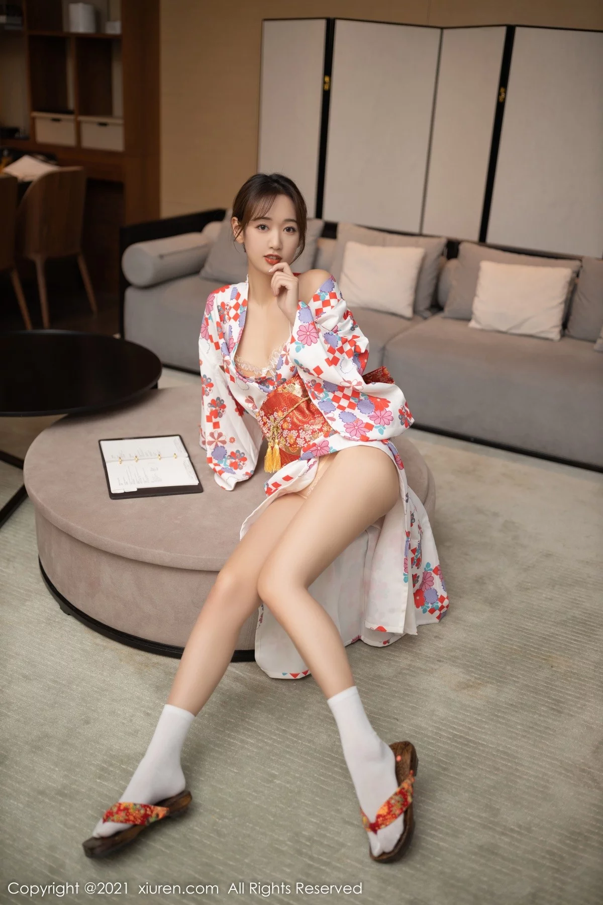 [[XiuRen秀人网]秀人网]No.4349_模特唐安琪江浙沪旅拍日料情景主题脱和服露蕾丝内衣诱惑写真88P