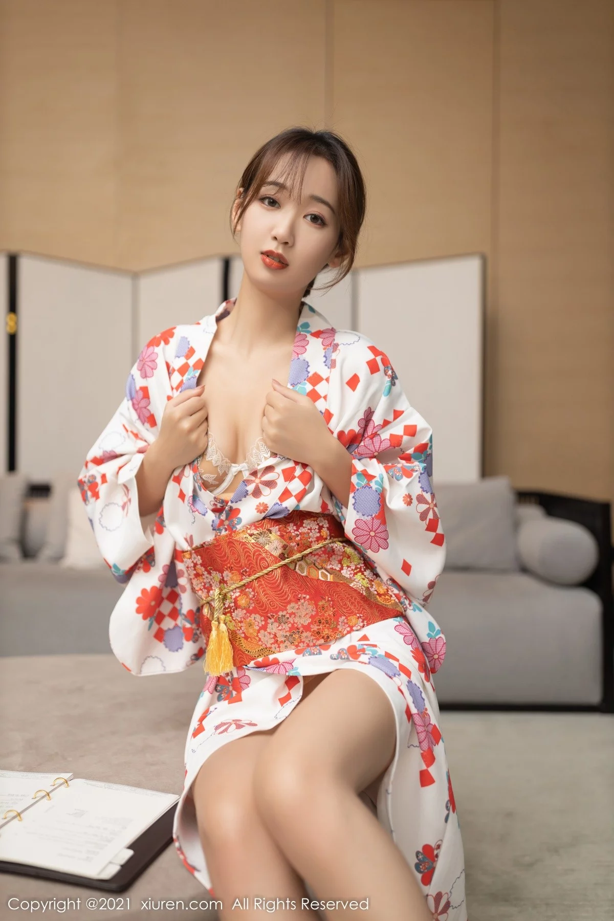 [[XiuRen秀人网]秀人网]No.4349_模特唐安琪江浙沪旅拍日料情景主题脱和服露蕾丝内衣诱惑写真88P