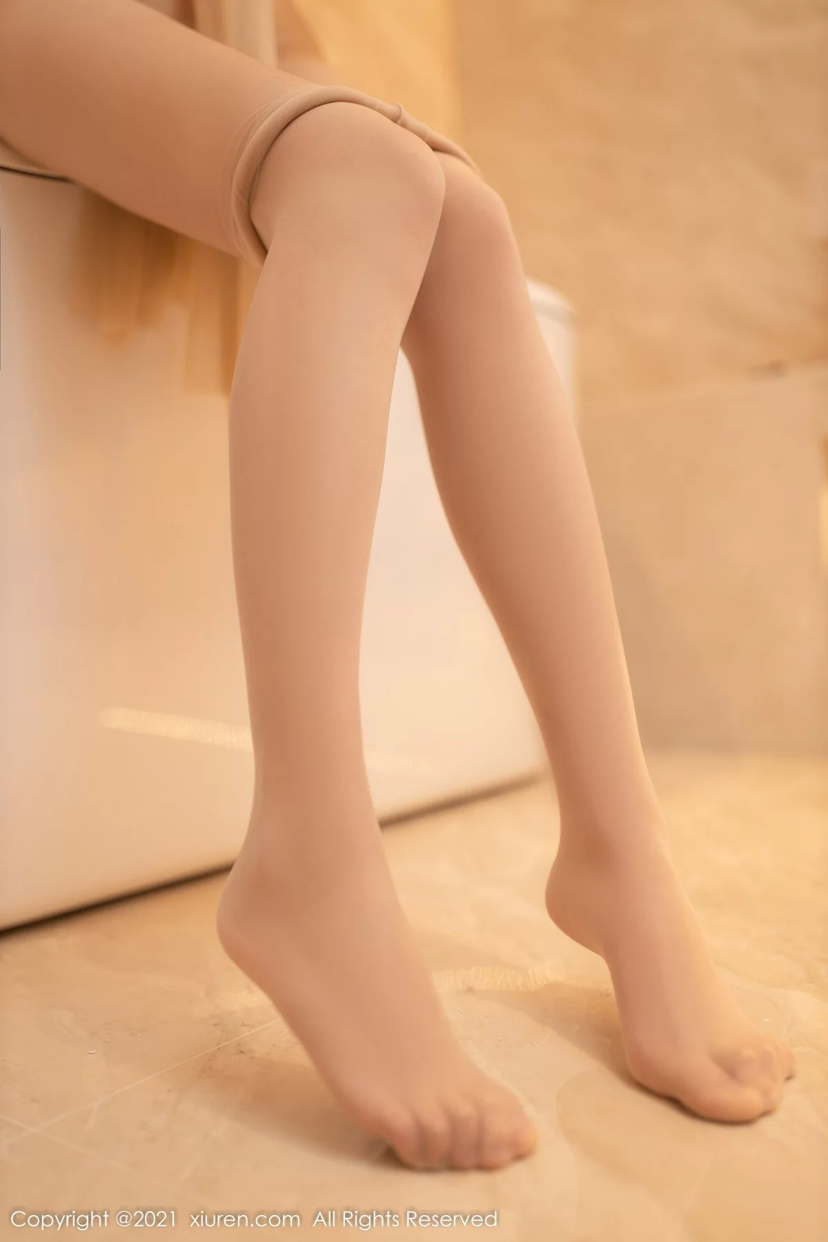 [[XiuRen秀人网]秀人网]No.4347_模特陆萱萱精致透明轻纱上衣配超薄无内肉丝裤袜惹火诱惑写真87P