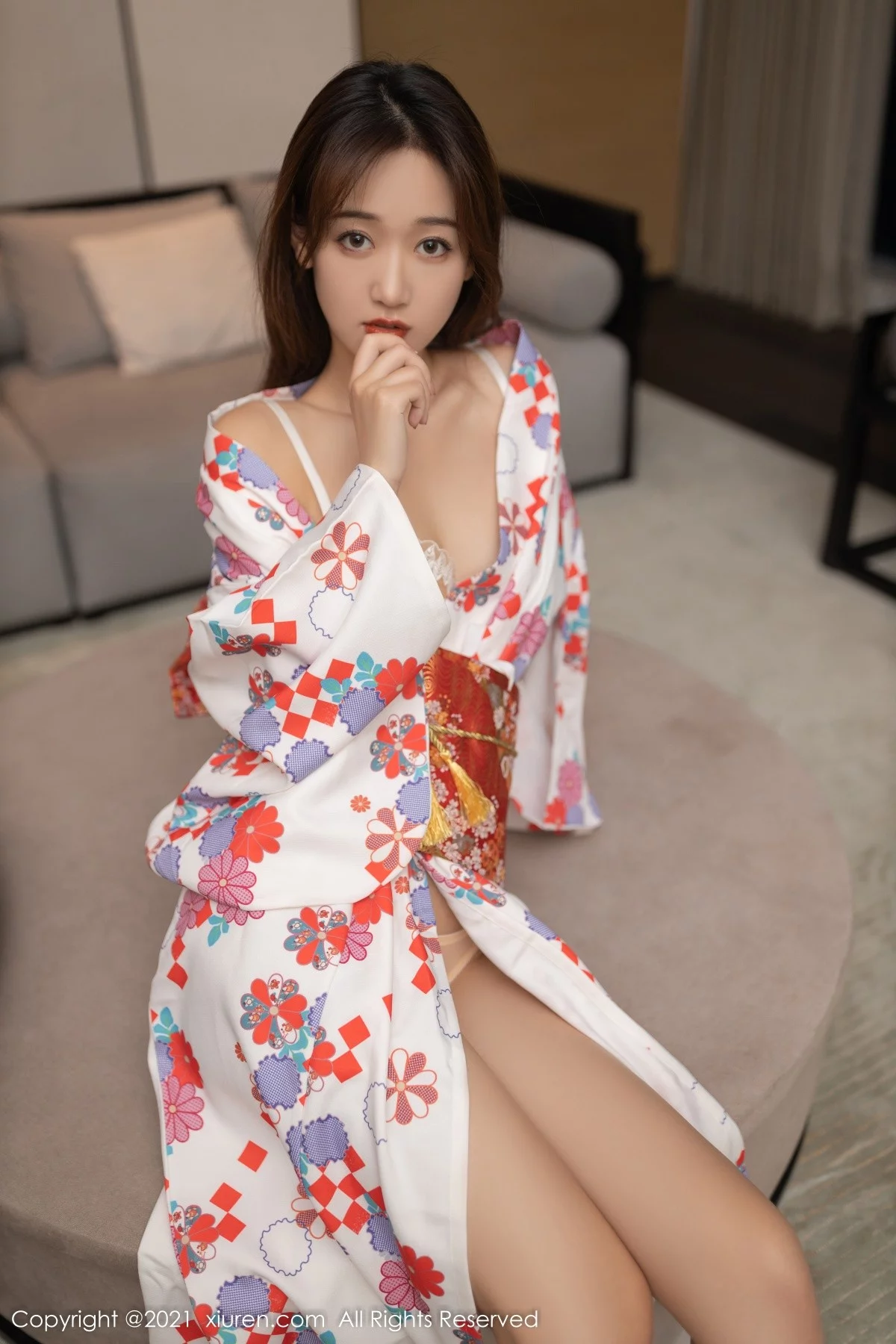 [[XiuRen秀人网]秀人网]No.4349_模特唐安琪江浙沪旅拍日料情景主题脱和服露蕾丝内衣诱惑写真88P