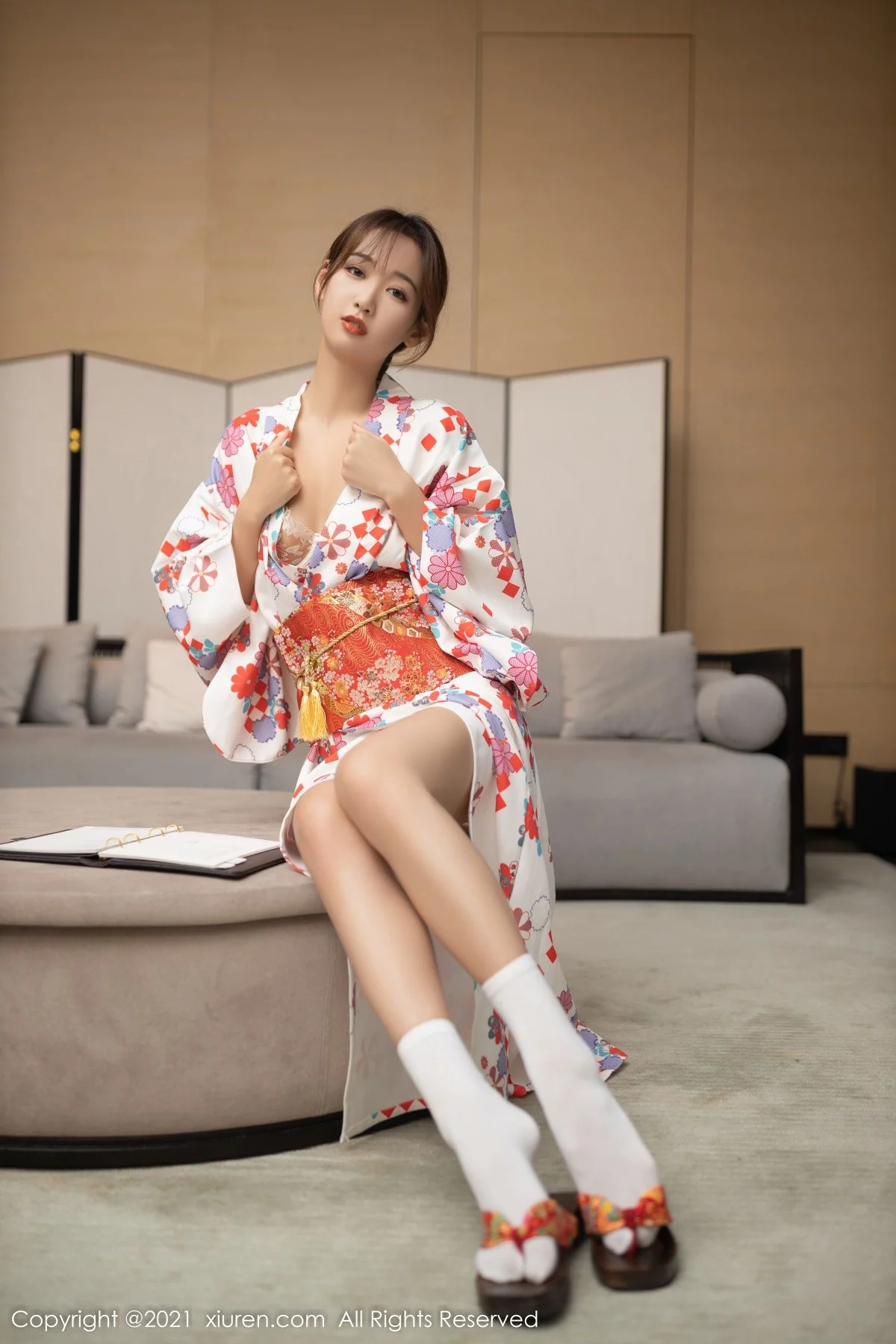 [[XiuRen秀人网]秀人网]No.4349_模特唐安琪江浙沪旅拍日料情景主题脱和服露蕾丝内衣诱惑写真88P