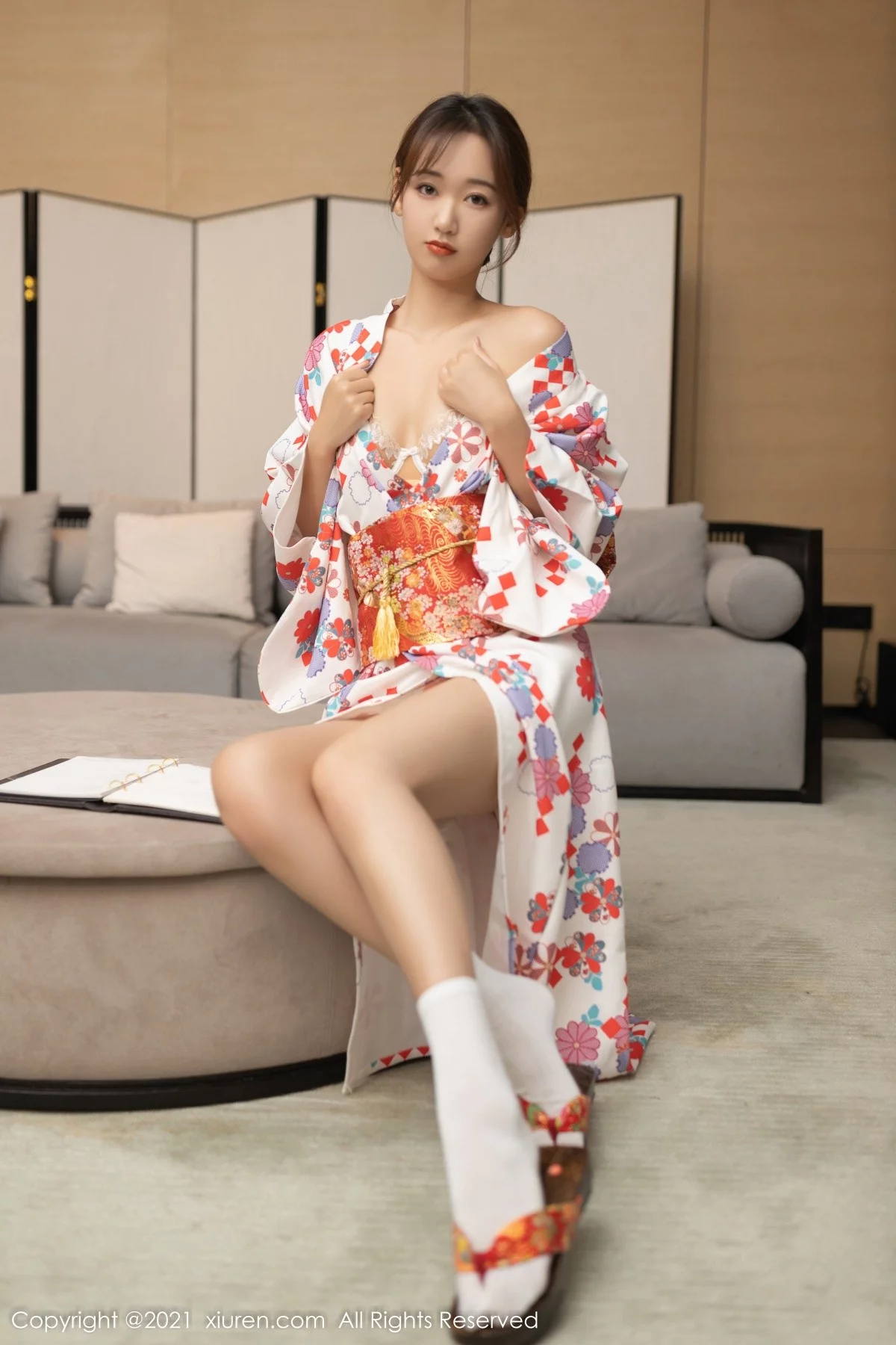 [[XiuRen秀人网]秀人网]No.4349_模特唐安琪江浙沪旅拍日料情景主题脱和服露蕾丝内衣诱惑写真88P