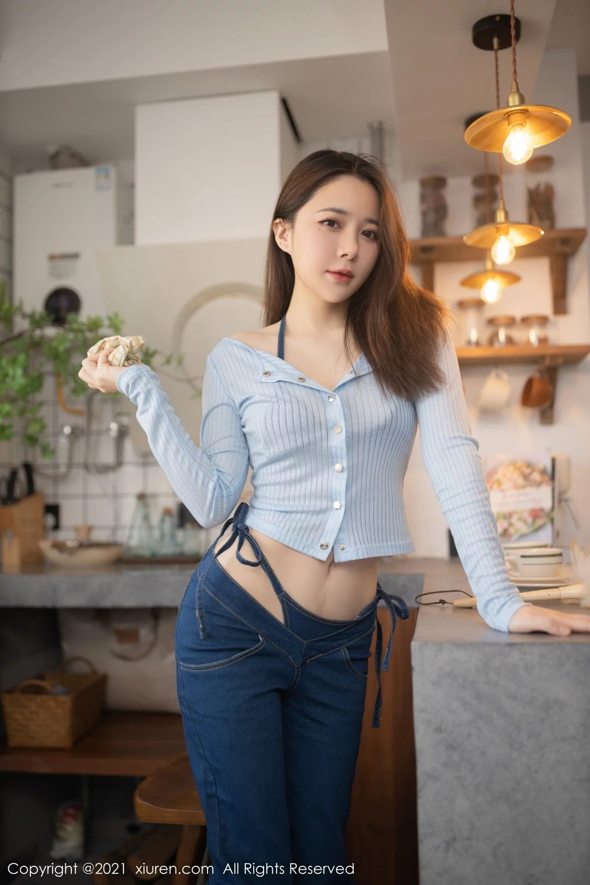 [[XiuRen秀人网]秀人网]No.4352_模特鱼子酱Fish家居女友主题私房半脱露牛仔内衣完美诱惑写真84P