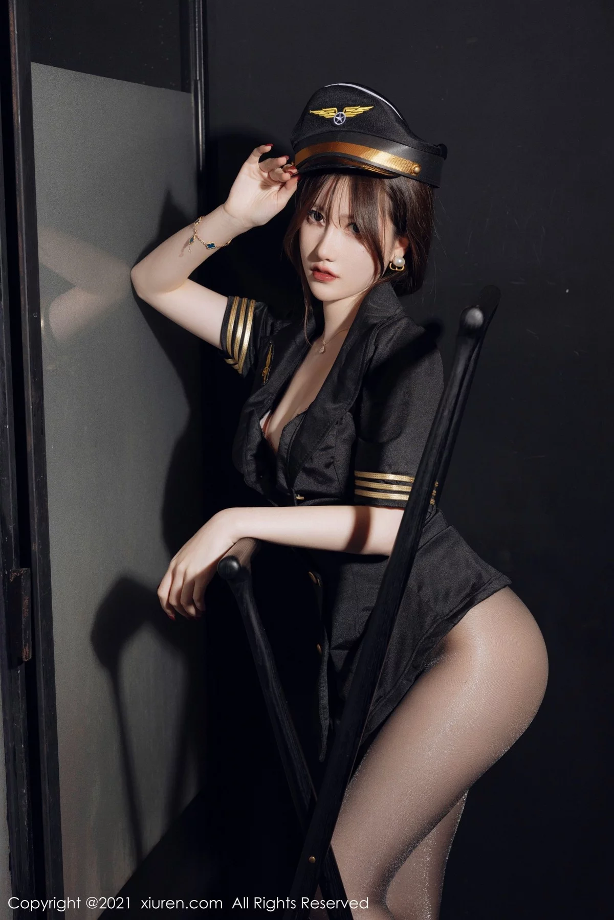 [[XiuRen秀人网]秀人网]No.4355_模特美桃酱黑色空军制服主题超薄黑丝裤袜秀翘臀美腿诱惑写真63P