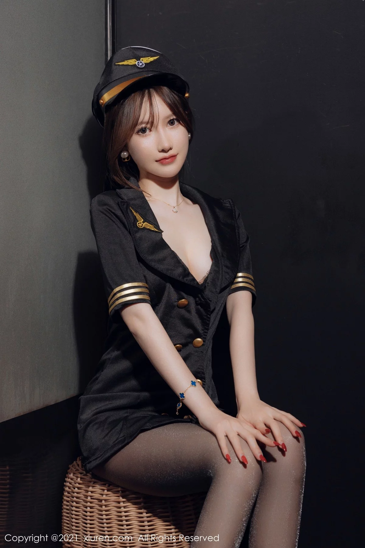 [[XiuRen秀人网]秀人网]No.4355_模特美桃酱黑色空军制服主题超薄黑丝裤袜秀翘臀美腿诱惑写真63P