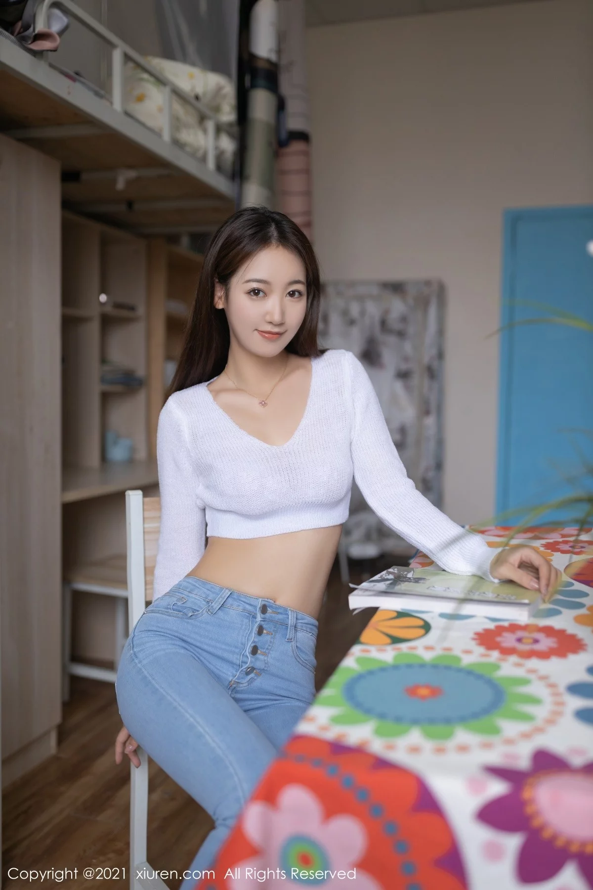 [[XiuRen秀人网]秀人网]No.4250_模特唐安琪江浙沪旅拍寝室高腰服饰配牛仔裤半脱迷人诱惑写真88P