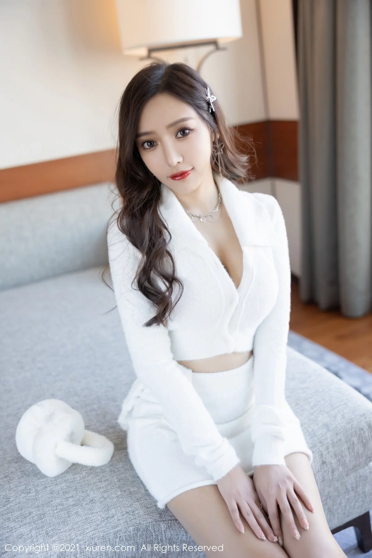 [[XiuRen秀人网]秀人网]No.4359_女神王馨瑶yanni圣诞节主题红色情趣服饰配蕾丝袜火辣诱惑写真81P