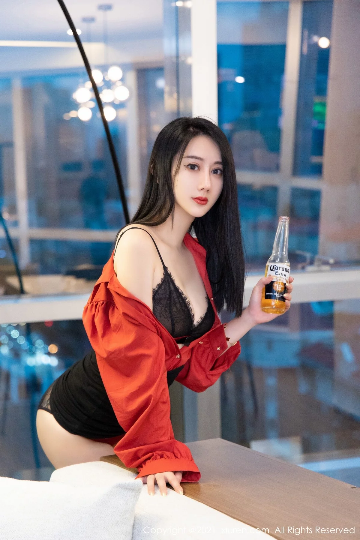 [[XiuRen秀人网]秀人网]No.4253_模特苏小曼babyface经典猩红衬衫半脱露蕾丝内衣完美诱惑写真50P