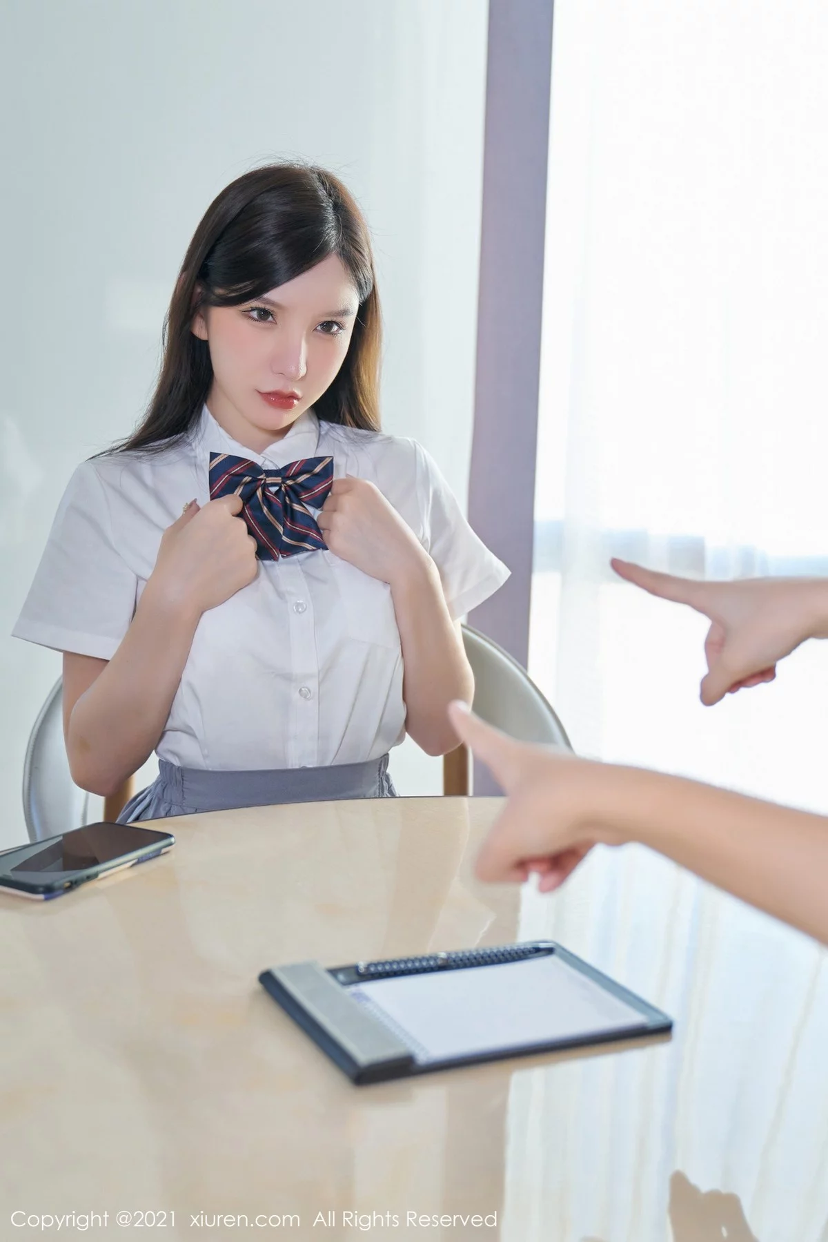 [[XiuRen秀人网]秀人网]No.4258_女神周于希Sandy惩罚游戏主题性感百褶裙下闪亮肉丝诱惑写真88P