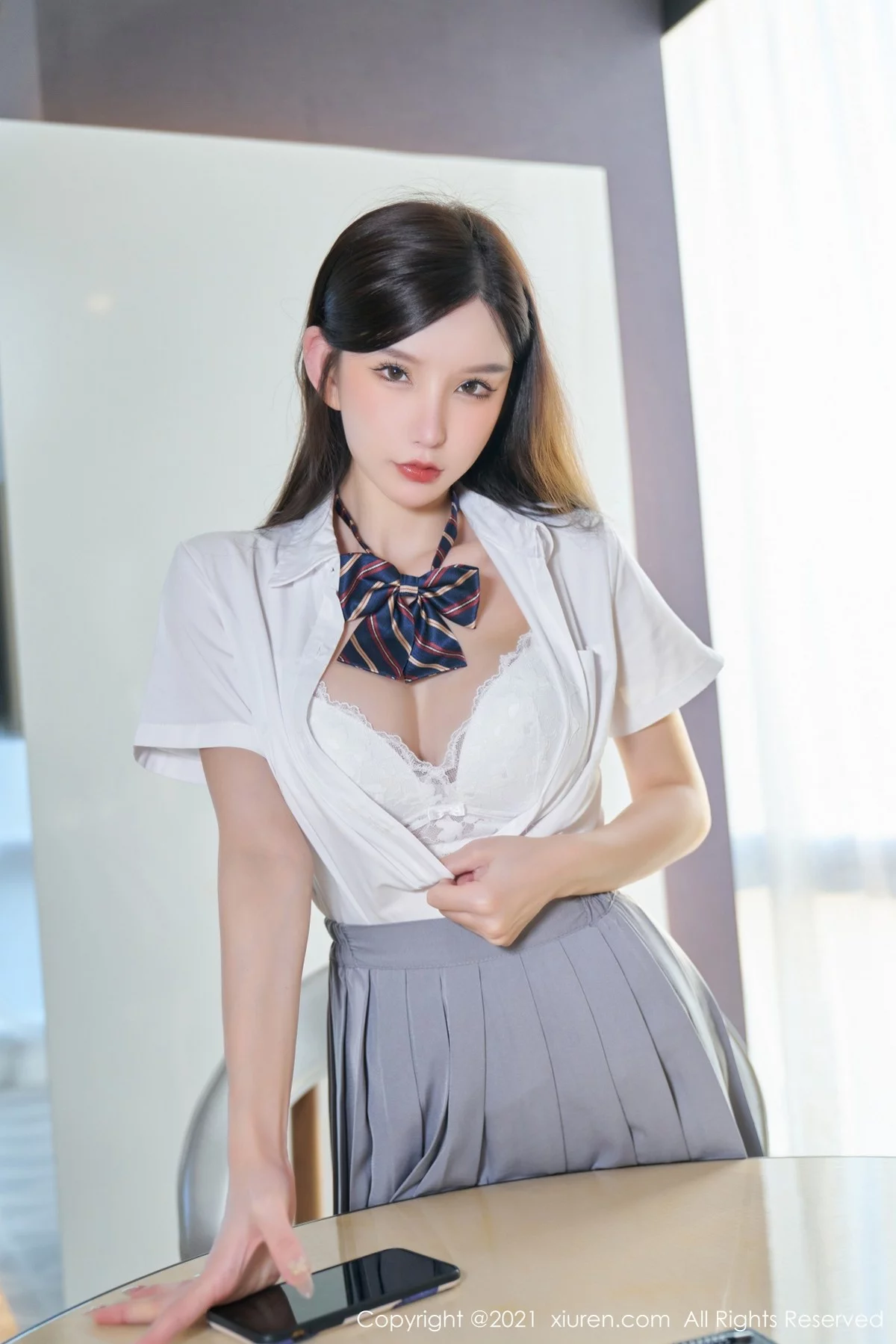 [[XiuRen秀人网]秀人网]No.4258_女神周于希Sandy惩罚游戏主题性感百褶裙下闪亮肉丝诱惑写真88P