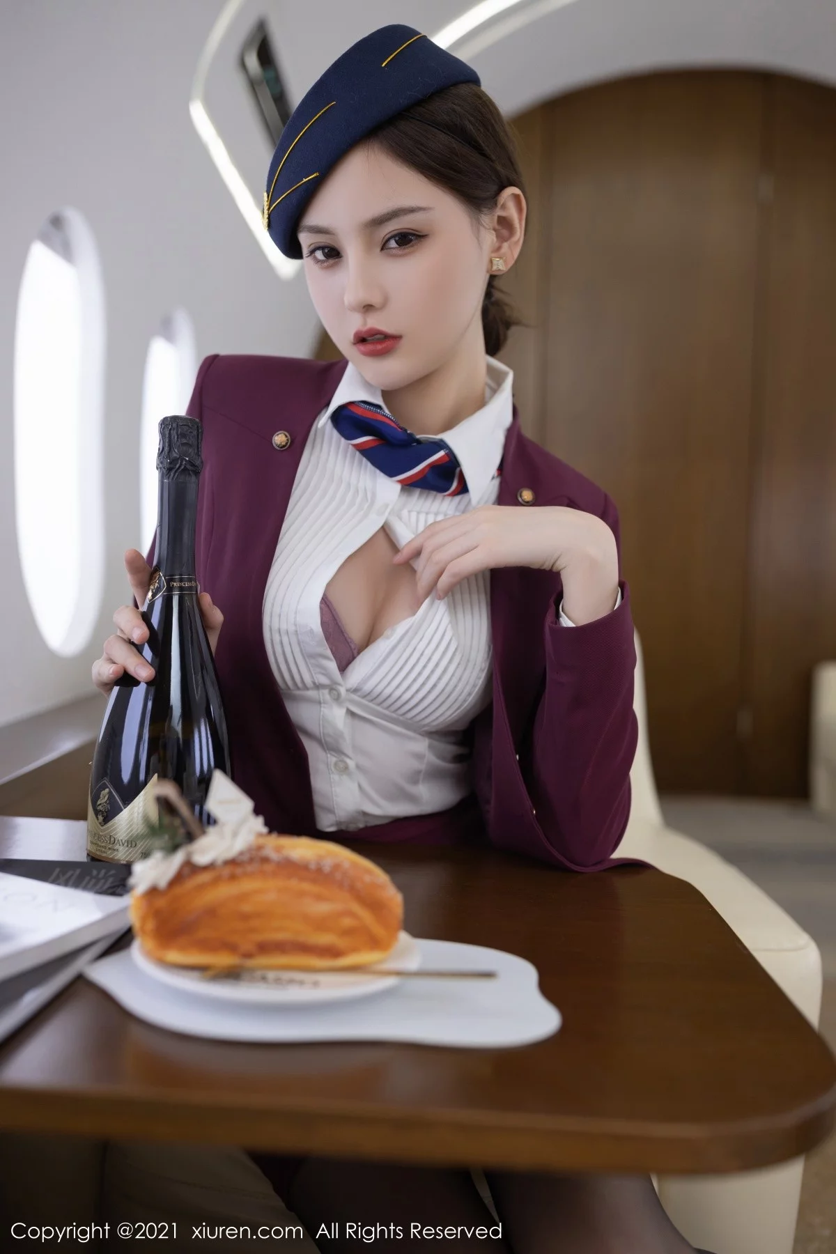 [[XiuRen秀人网]秀人网]No.4264_模特王心怡空姐制服主题私房半脱露性感内衣开档黑丝诱惑写真78P