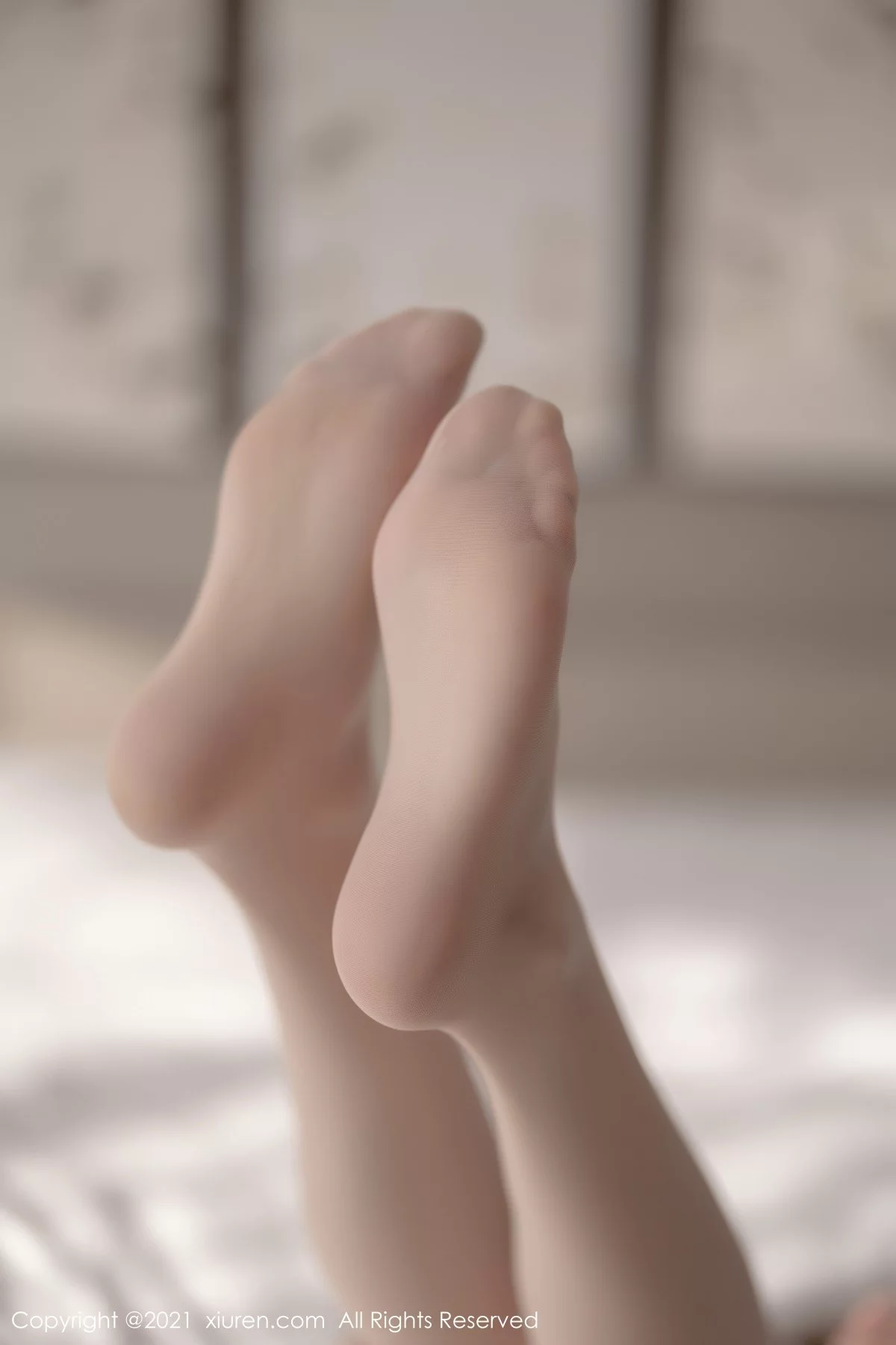 [[XiuRen秀人网]秀人网]No.4263_模特梦心月私房半脱露白色内衣配蕾丝袜秀高挑曼妙身姿诱惑写真95P