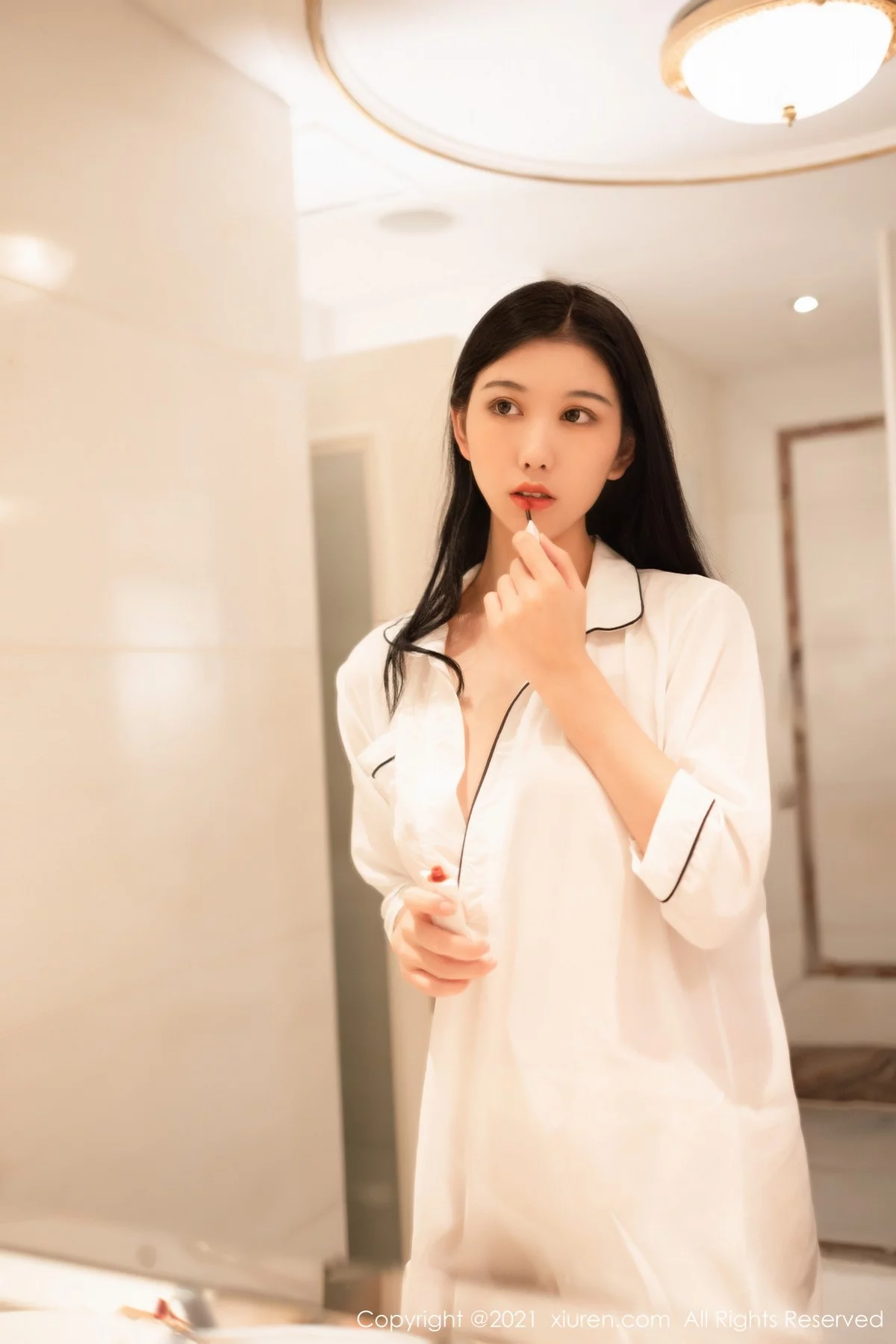 [[XiuRen秀人网]秀人网]No.4270_模特李雅柔182CM浴室洁白多姿睡衣配开档肉丝撩人姿势诱惑写真44P