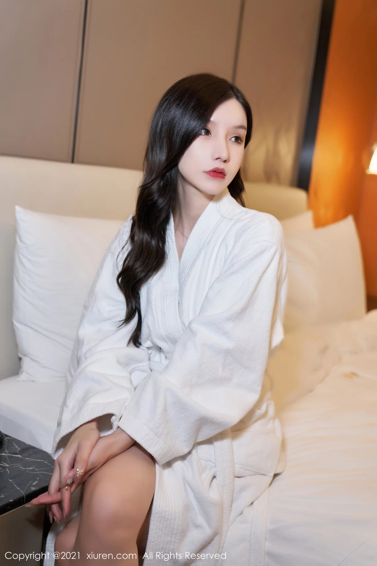 [[XiuRen秀人网]秀人网]No.4397_女神周于希Sally酒店浴室场景性感粉色睡衣半脱露豪乳诱惑写真75P