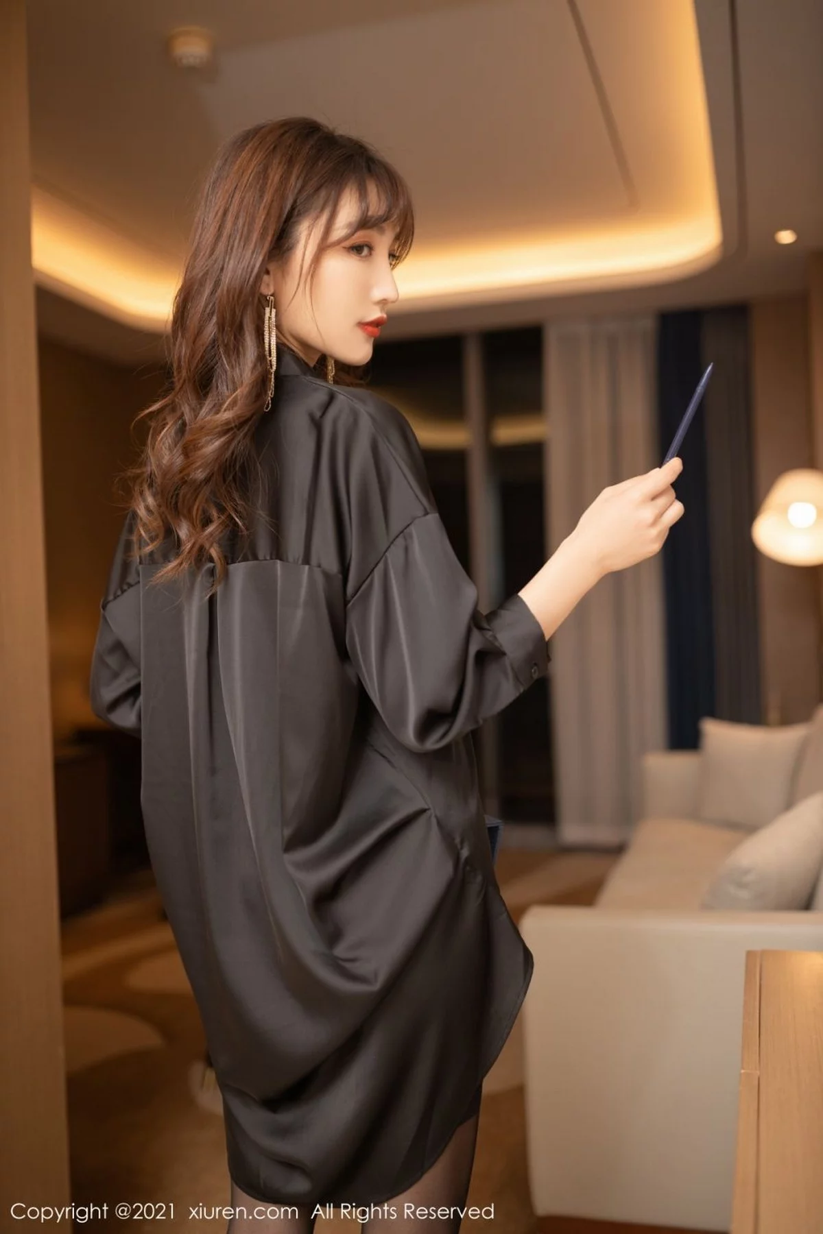 [[XiuRen秀人网]秀人网]No.4396_模特陆萱萱和同事出差主题私房床上黑色蕾丝内衣惹火诱惑写真87P