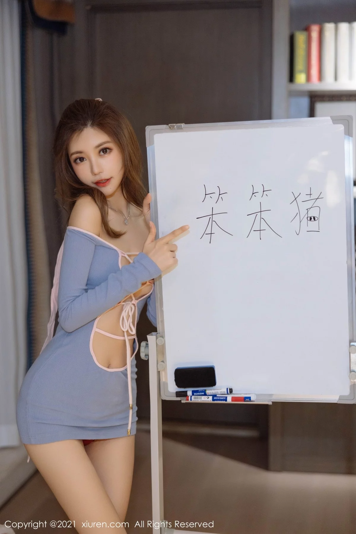 [[XiuRen秀人网]秀人网]No.4415_女神绮里嘉ula元旦心愿回馈主题性感服饰秀完美身材诱惑写真121P