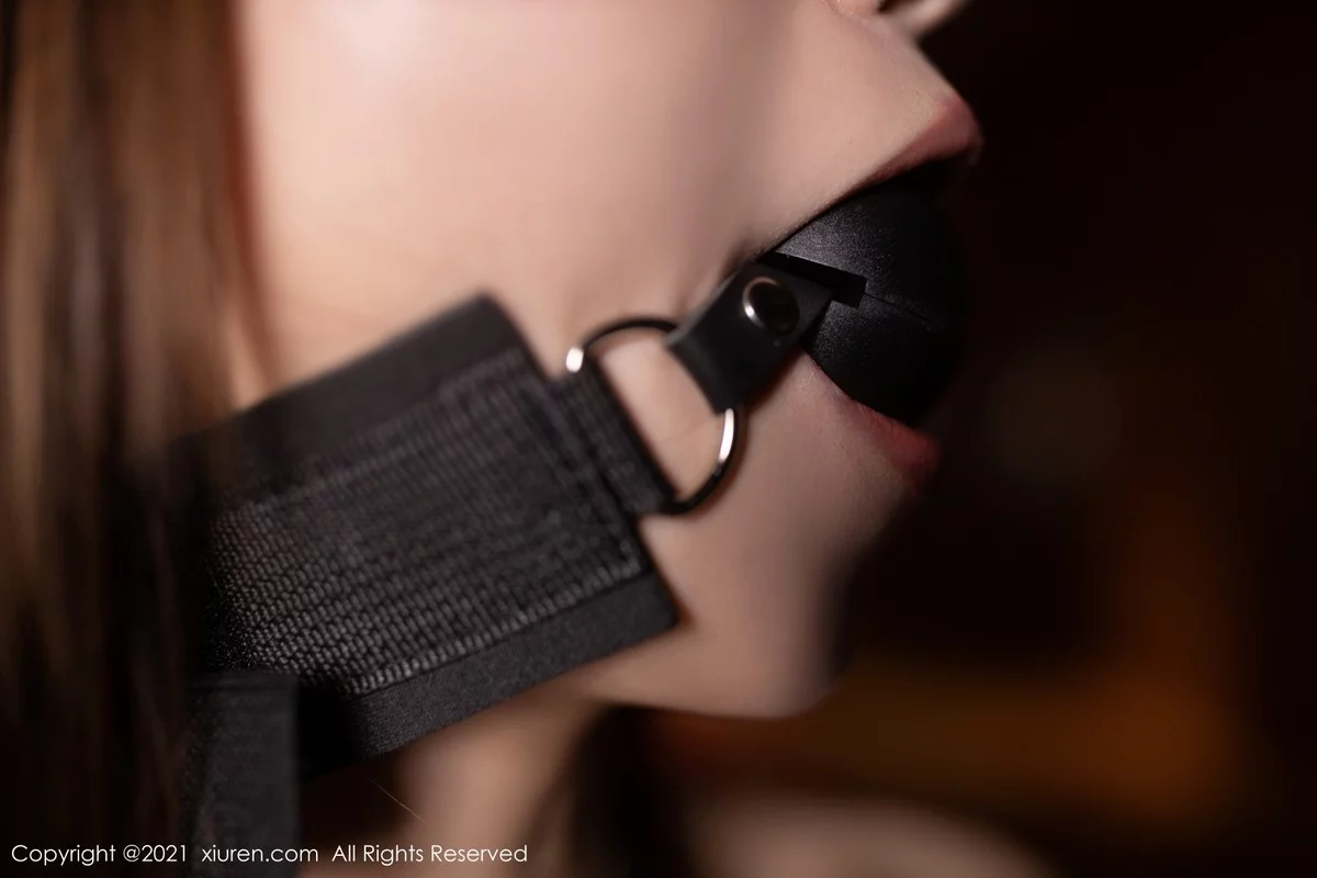 [[XiuRen秀人网]秀人网]No.4414_模特鱼子酱Fish江浙沪旅拍女王角色主题皮质情趣制服诱惑写真85P