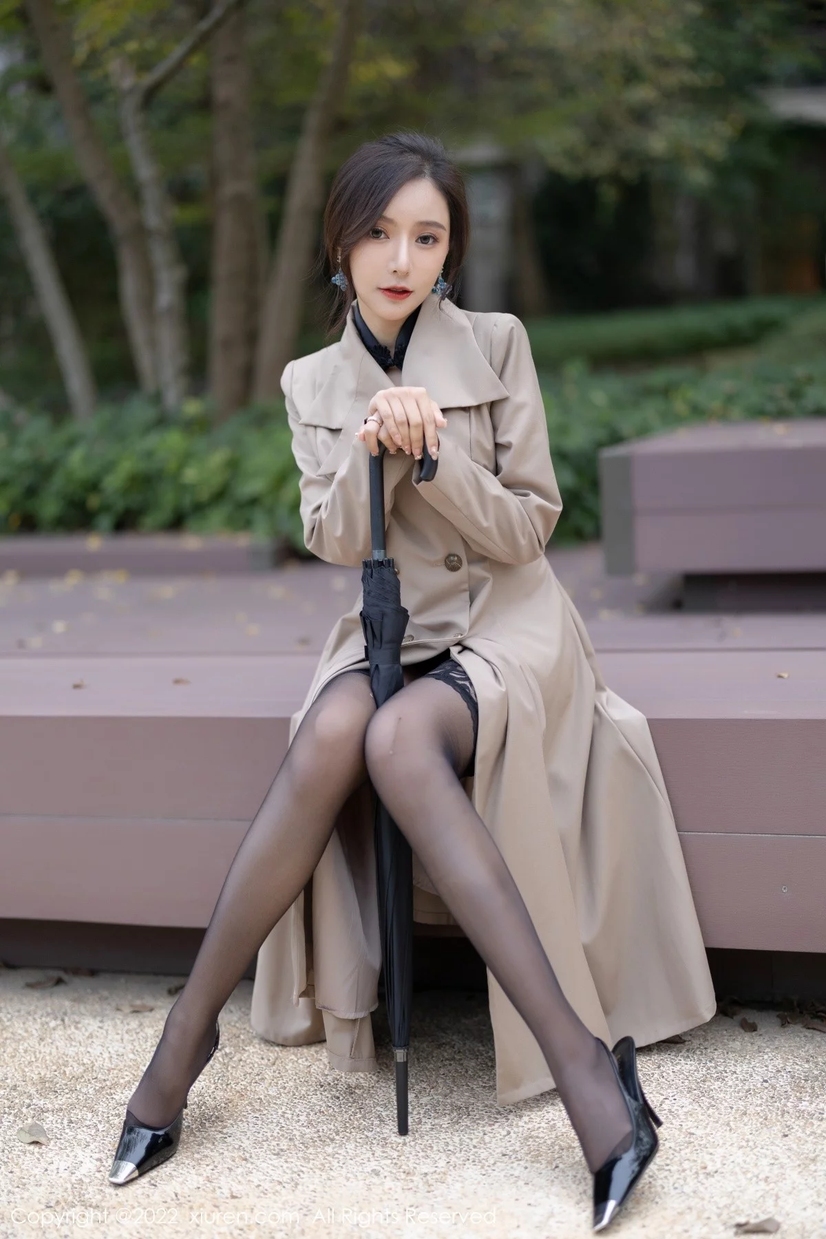 [[XiuRen秀人网]秀人网]No.4417_女神王馨瑶yanni半脱风衣露黑色轻透内衣秀惹火身材诱惑写真94P