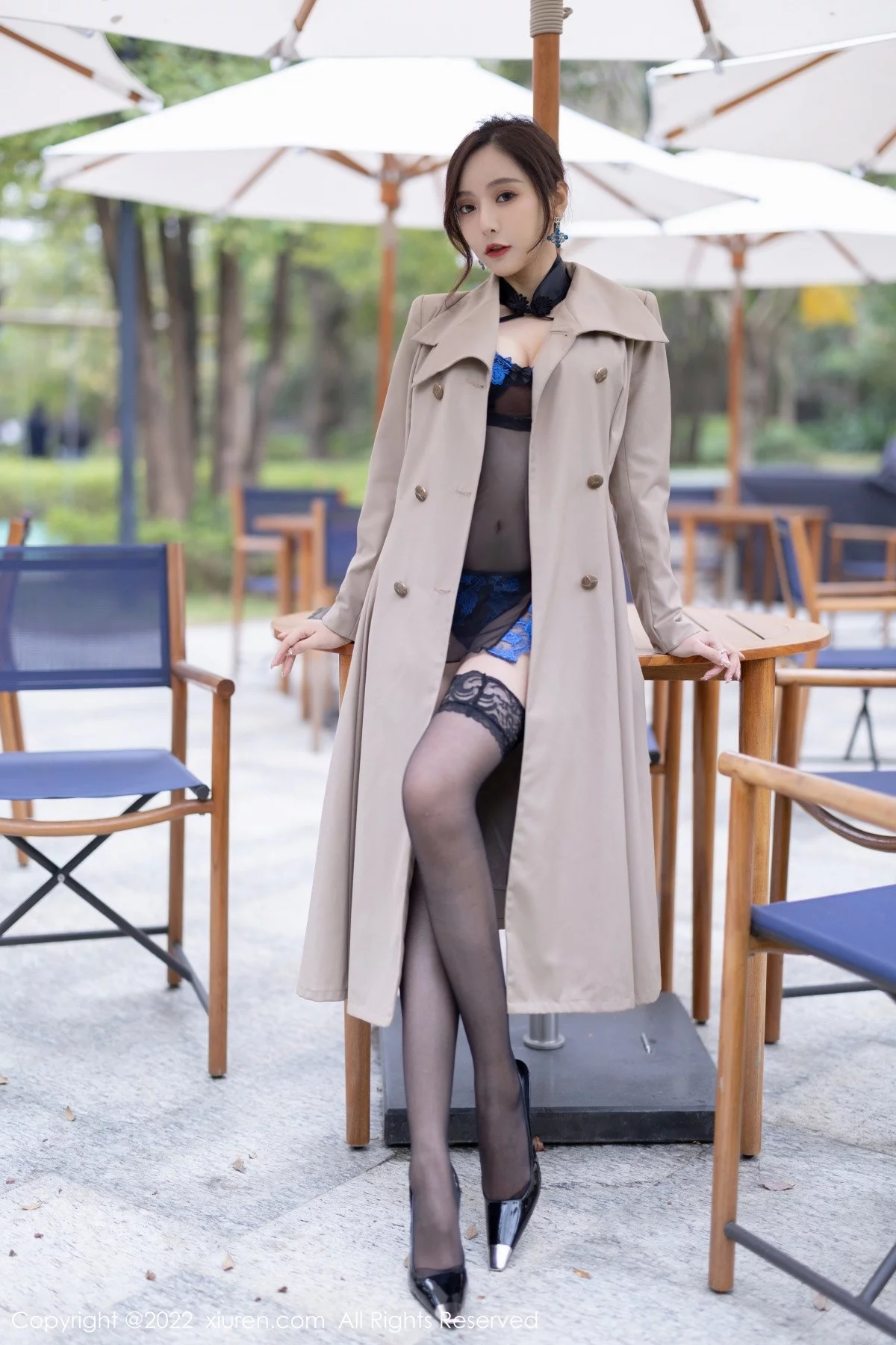 [[XiuRen秀人网]秀人网]No.4417_女神王馨瑶yanni半脱风衣露黑色轻透内衣秀惹火身材诱惑写真94P